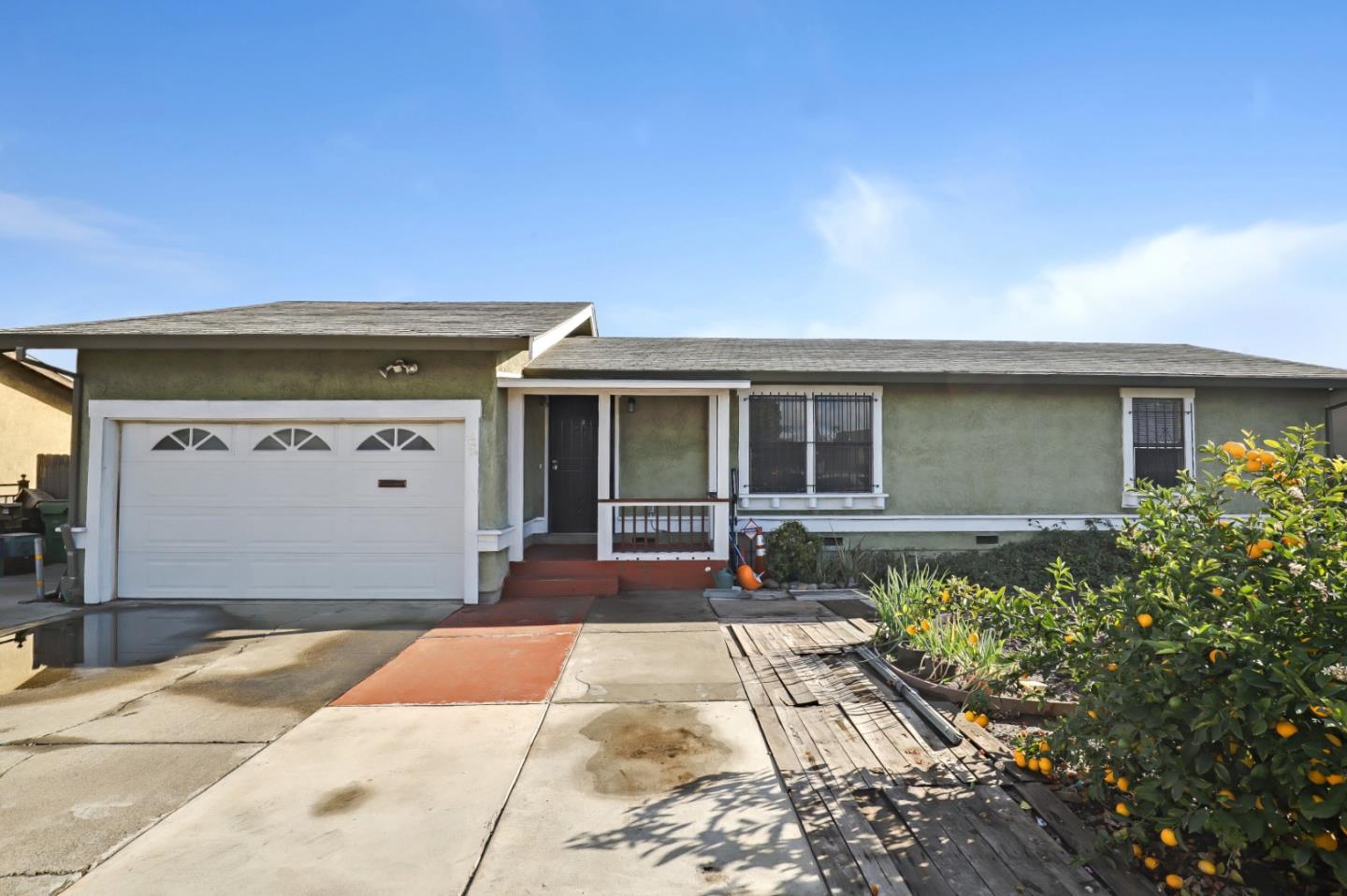 Detail Gallery Image 1 of 1 For 1458 73rd Ave, Oakland,  CA 94621 - 3 Beds | 2 Baths