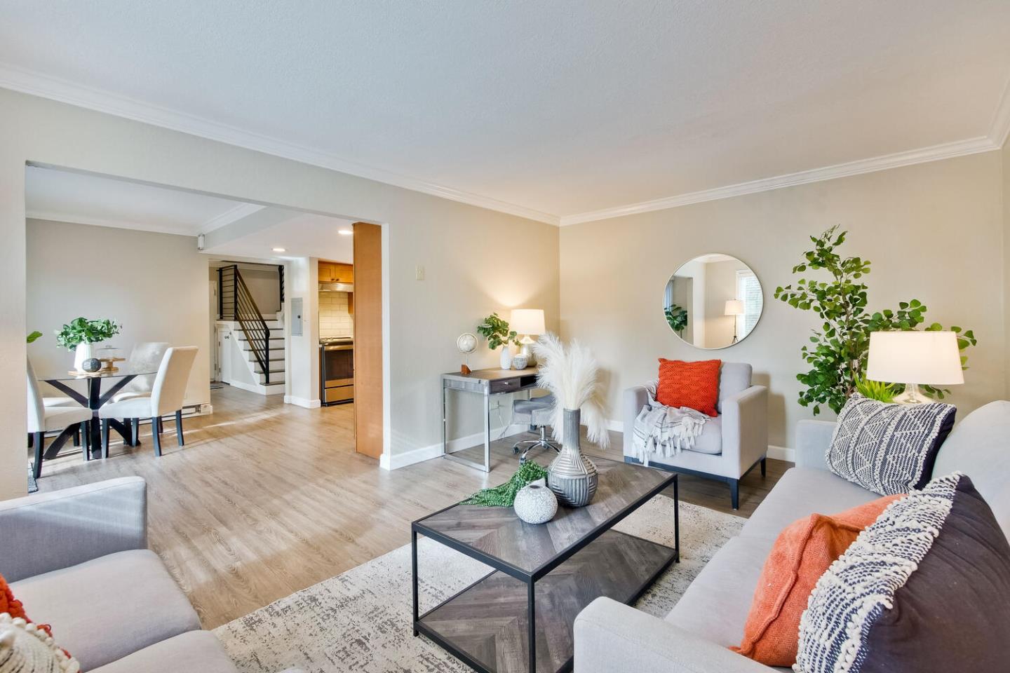Detail Gallery Image 1 of 1 For 701 N Rengstorff Ave #15,  Mountain View,  CA 94043 - 3 Beds | 1/1 Baths