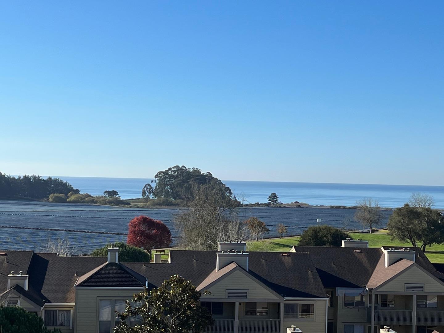 Detail Gallery Image 13 of 59 For 158 Seascape Ridge Dr, Aptos,  CA 95003 - 2 Beds | 2 Baths