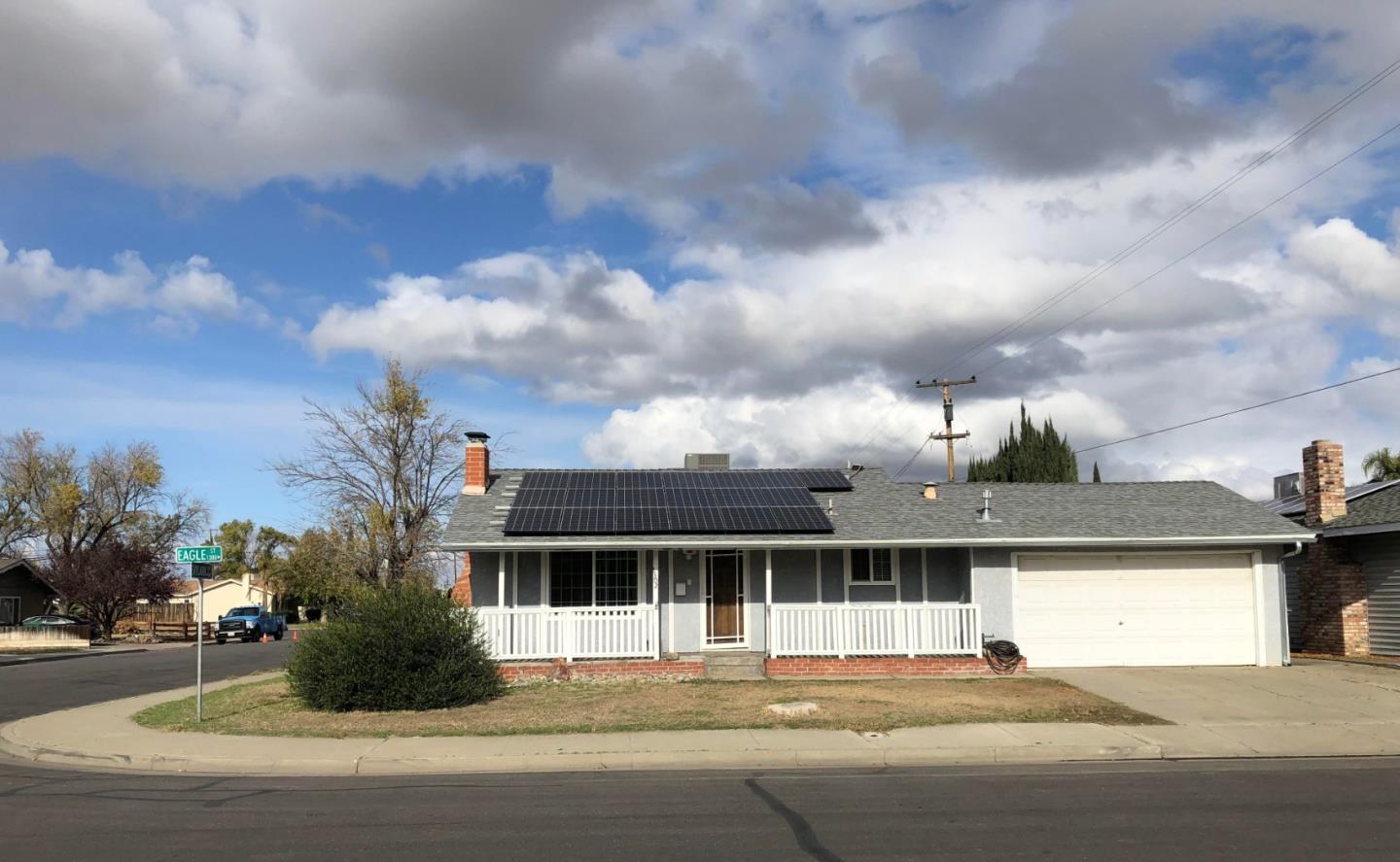 Detail Gallery Image 2 of 17 For 1302 Eagle St, Los Banos,  CA 93635 - 4 Beds | 2 Baths