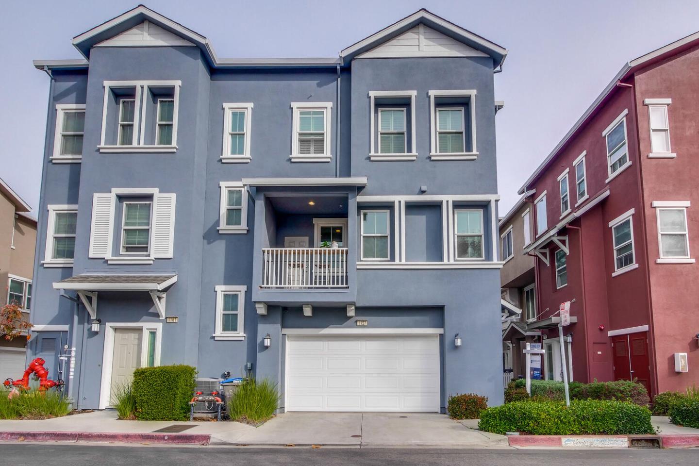 Detail Gallery Image 1 of 1 For 1157 Sierra Madres Ter, San Jose,  CA 95126 - 2 Beds | 2/1 Baths