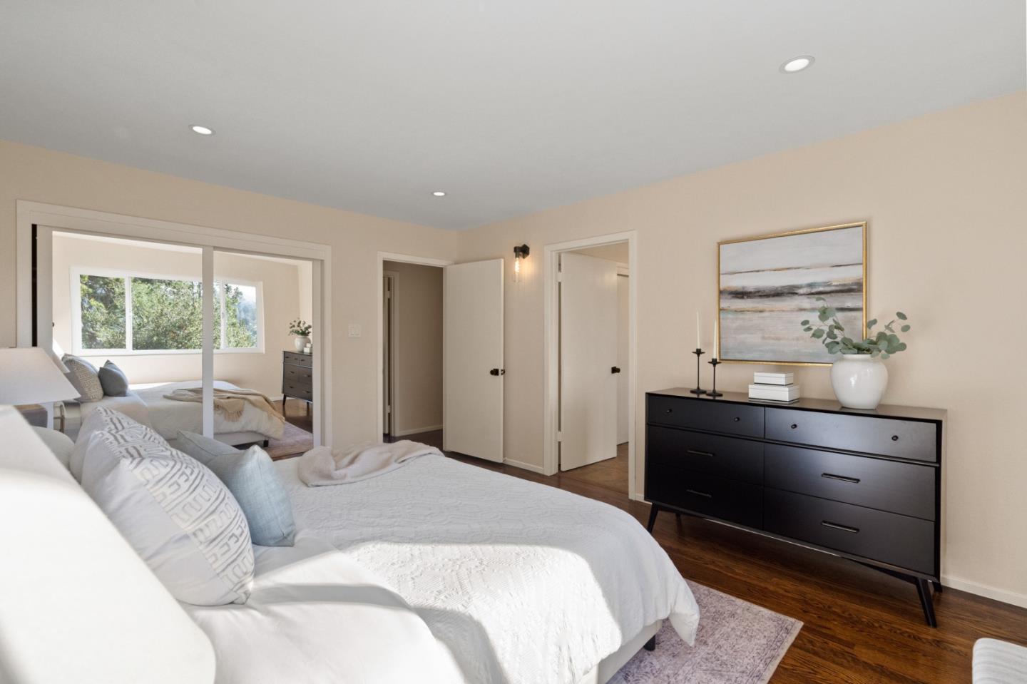 Detail Gallery Image 9 of 29 For 3010 Greenoak Ct, San Mateo,  CA 94403 - 3 Beds | 2/1 Baths