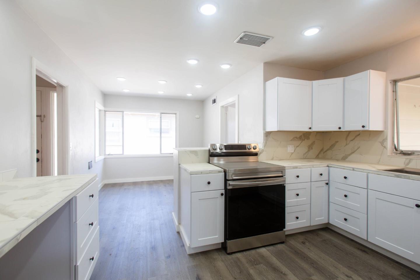 Detail Gallery Image 27 of 42 For 179 Riker Ter, Salinas,  CA 93901 - 5 Beds | 2 Baths