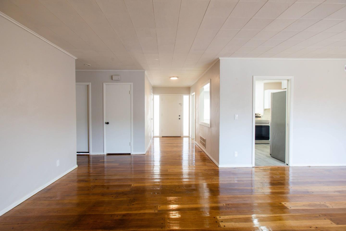 Detail Gallery Image 7 of 42 For 179 Riker Ter, Salinas,  CA 93901 - 5 Beds | 2 Baths