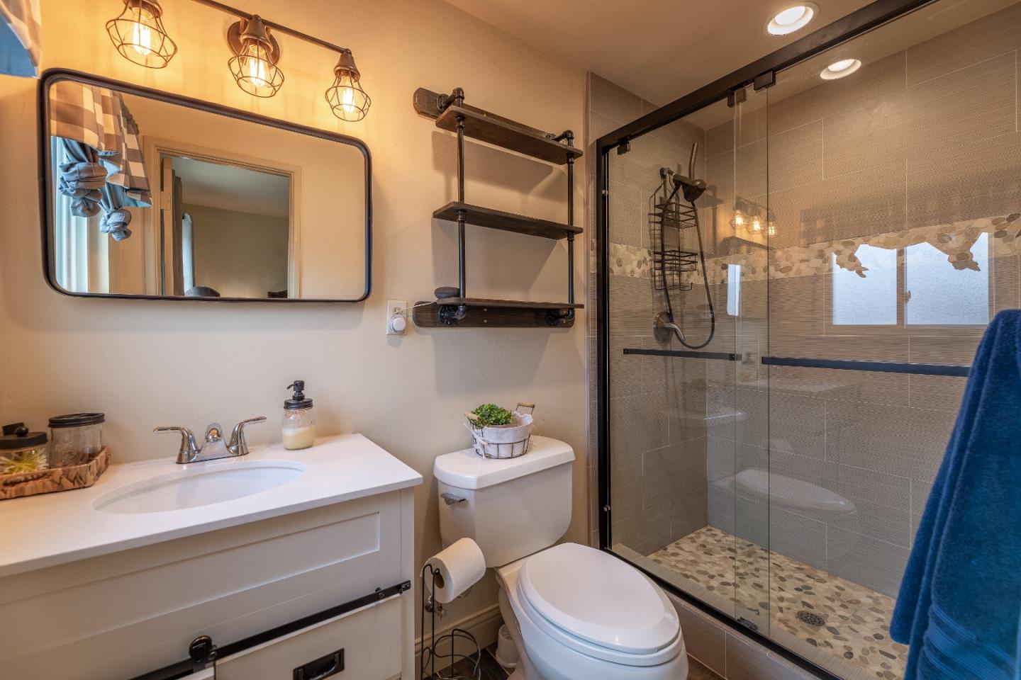 Detail Gallery Image 19 of 21 For 45100 Royal Dr, King City,  CA 93930 - 3 Beds | 1/1 Baths