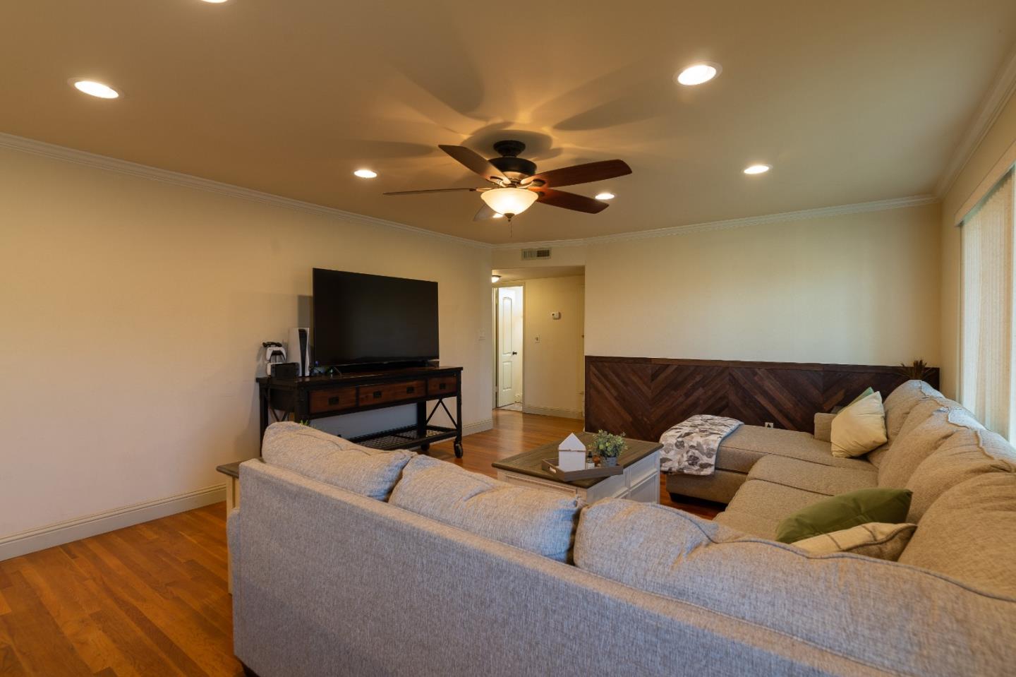 45100 Royal Dr, Pine Canyon, CA 93930 photo 4