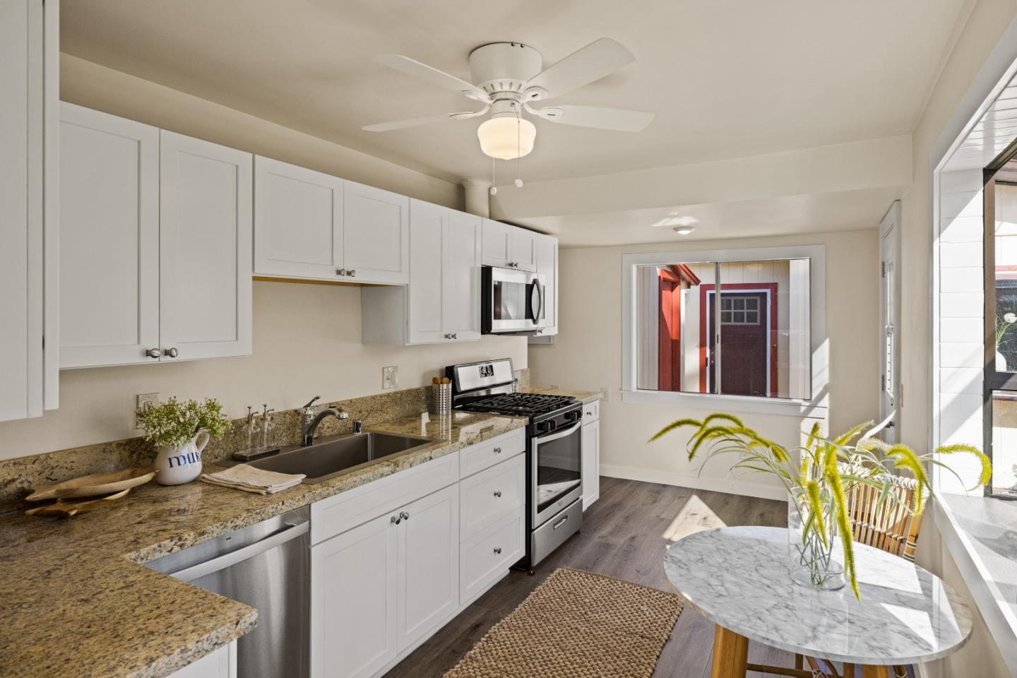 Detail Gallery Image 18 of 30 For 1181 Birch Ave, Seaside,  CA 93955 - 4 Beds | 2 Baths