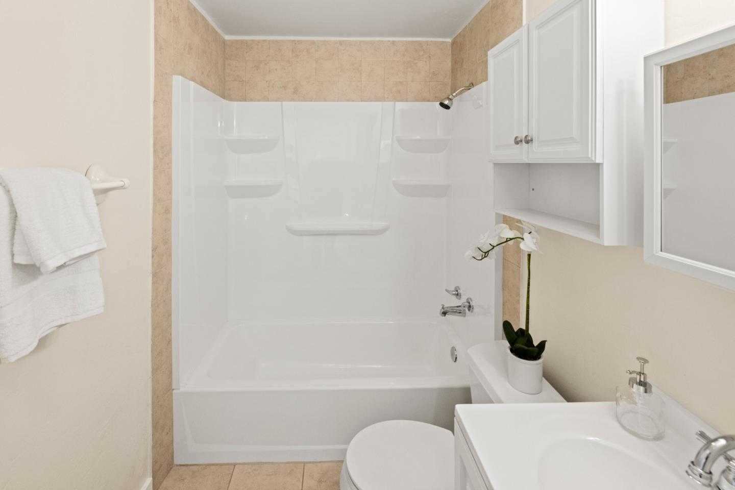 Detail Gallery Image 23 of 30 For 1181 Birch Ave, Seaside,  CA 93955 - 4 Beds | 2 Baths