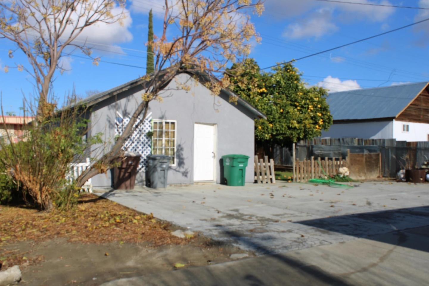 301 E Madera St, Avenal, CA 93204 photo 16