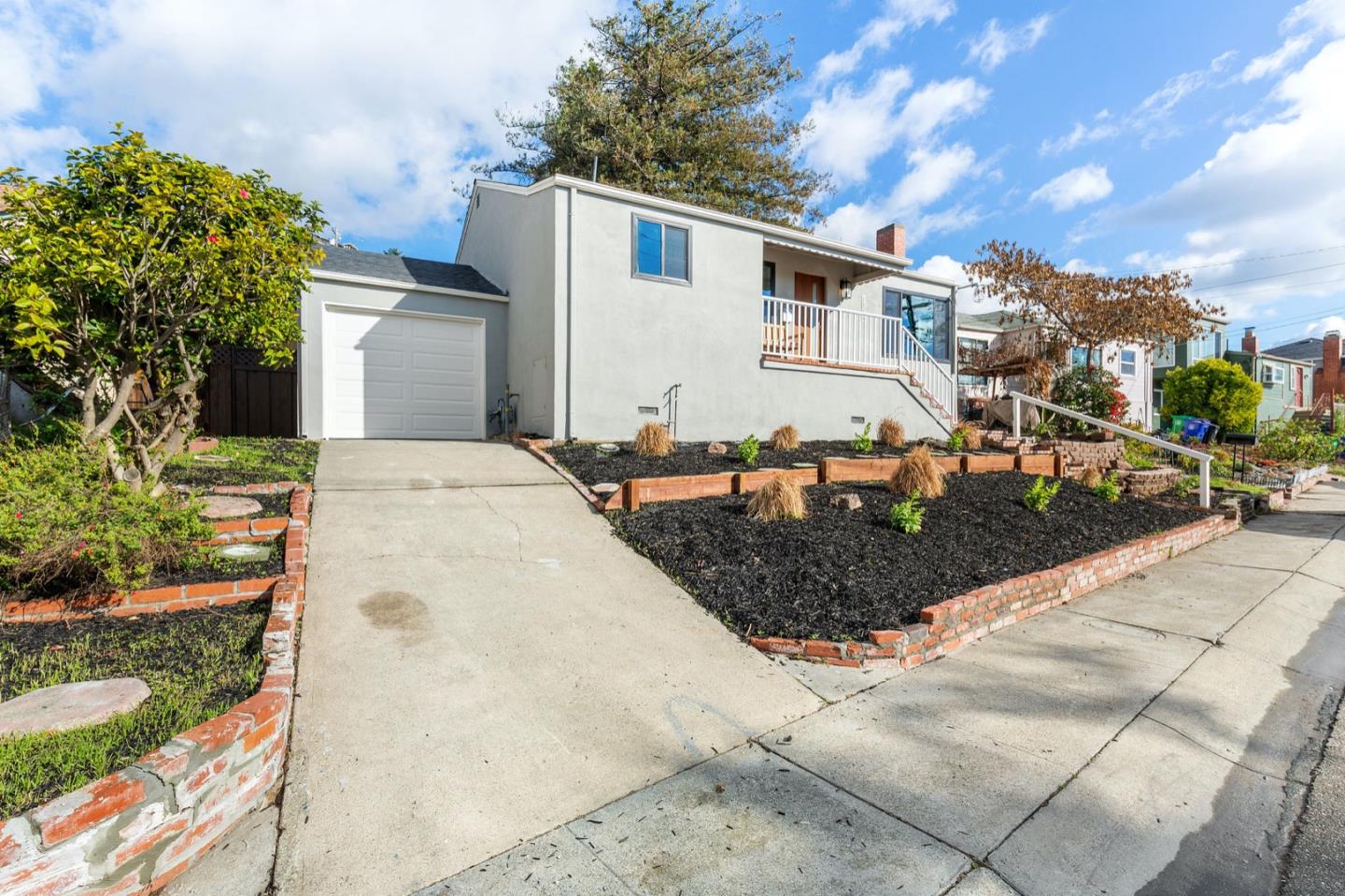 Detail Gallery Image 1 of 1 For 16086 Gramercy Dr, San Leandro,  CA 94578 - 2 Beds | 1 Baths
