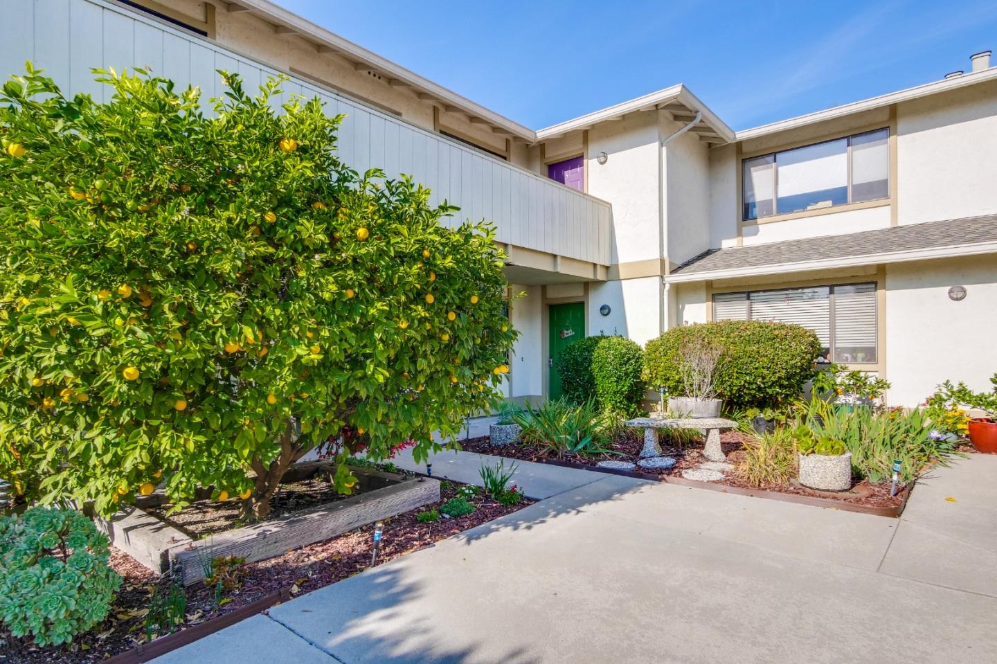 Detail Gallery Image 1 of 1 For 2200 Reinert Rd #5,  Mountain View,  CA 94043 - 2 Beds | 1 Baths