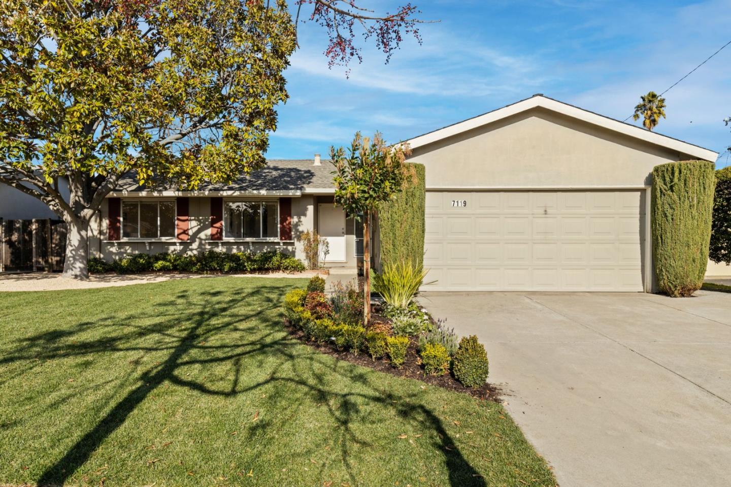 Detail Gallery Image 1 of 1 For 7119 Blue Hill Dr, San Jose,  CA 95129 - 3 Beds | 2 Baths