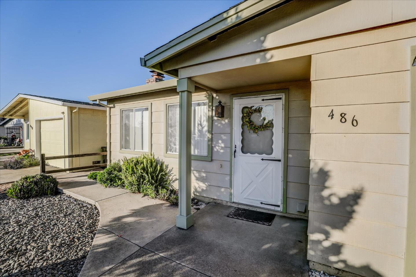 Detail Gallery Image 1 of 1 For 486 Spruce Cir, Watsonville,  CA 95076 - 2 Beds | 2 Baths