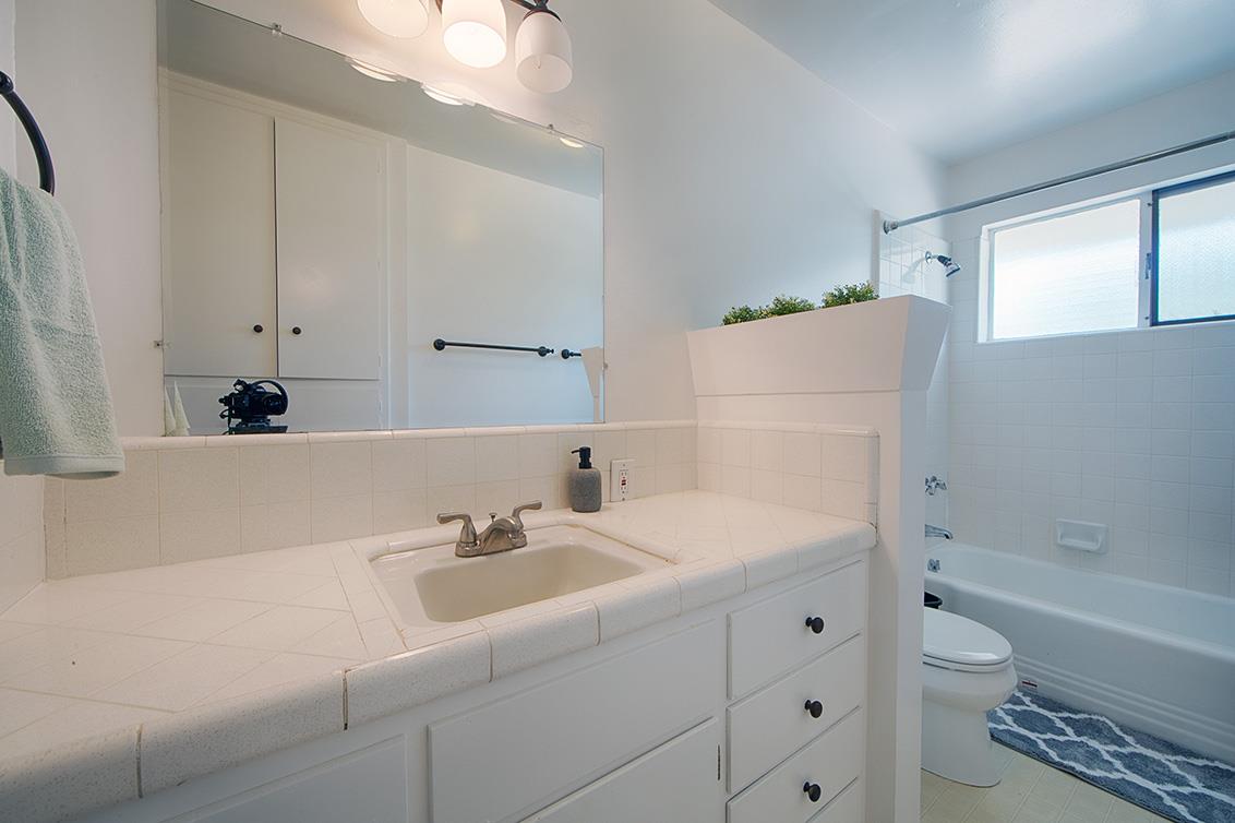 Detail Gallery Image 5 of 6 For 2262 Yale St, Palo Alto,  CA 94306 - 1 Beds | 1 Baths