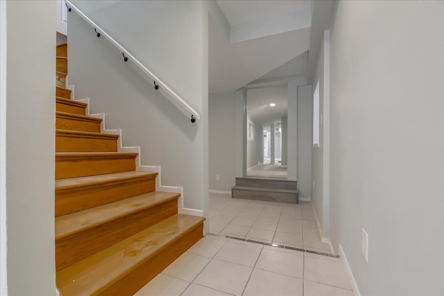 Detail Gallery Image 3 of 6 For 180 Miriam St, Daly City,  CA 94014 - 4 Beds | 2 Baths
