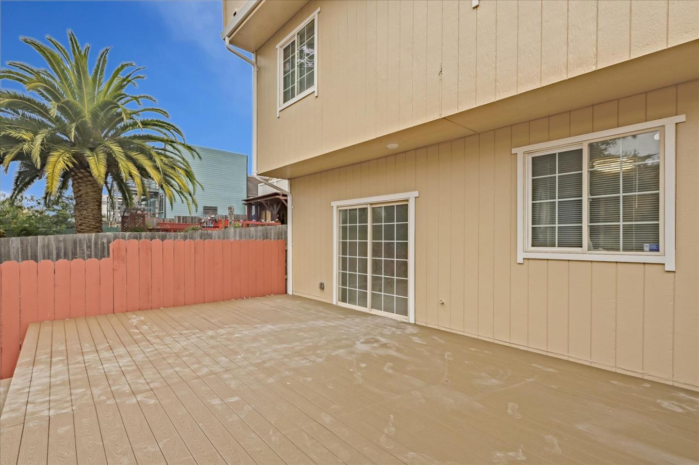 Detail Gallery Image 4 of 6 For 180 Miriam St, Daly City,  CA 94014 - 4 Beds | 2 Baths