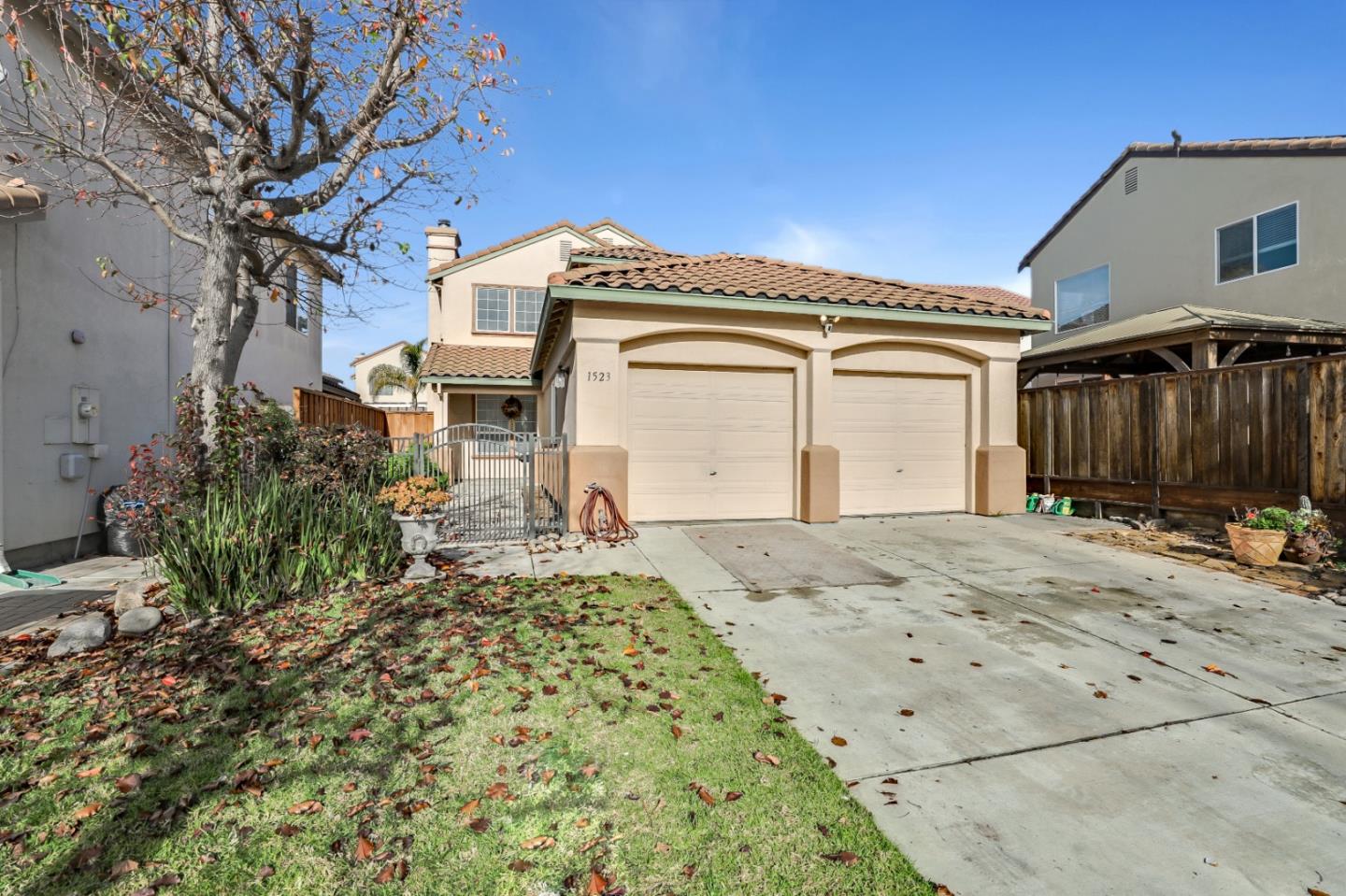 Detail Gallery Image 1 of 1 For 1523 Little River Dr, Salinas,  CA 93906 - 3 Beds | 2 Baths