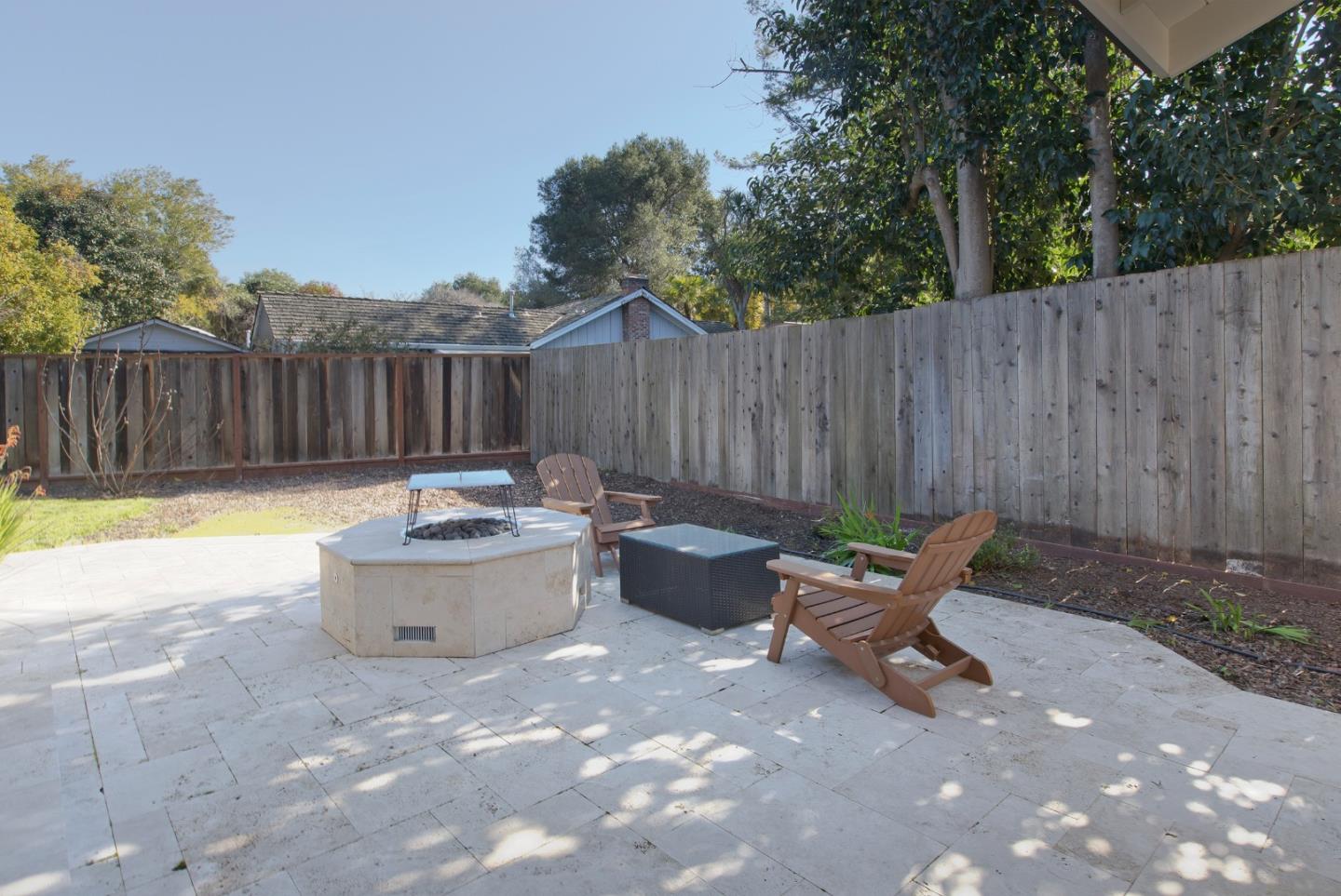Detail Gallery Image 22 of 41 For 11 Bay Rd, Menlo Park,  CA 94025 - 4 Beds | 3 Baths