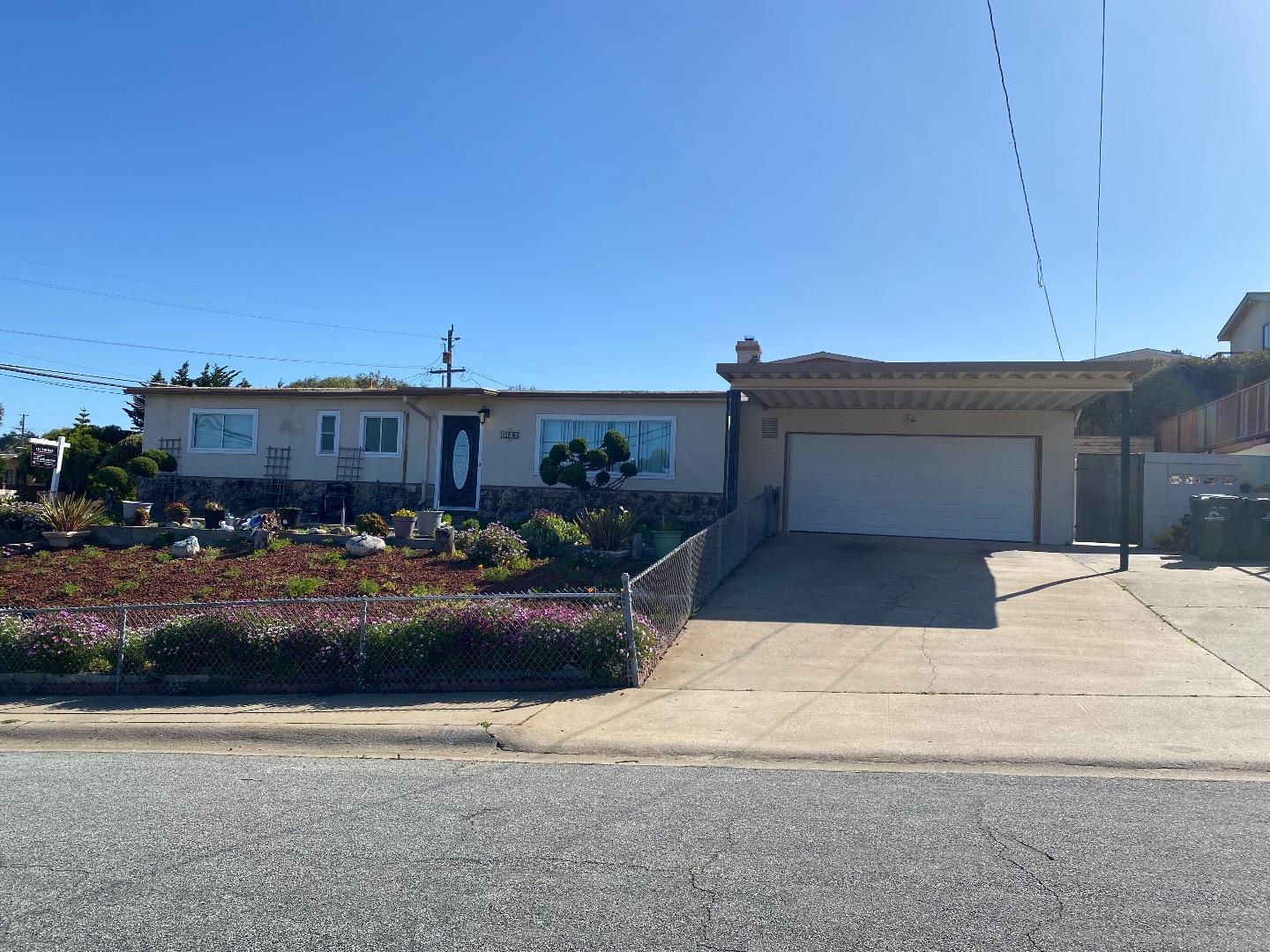 Detail Gallery Image 1 of 1 For 1996 Lincoln St, Seaside,  CA 93955 - 3 Beds | 1/1 Baths