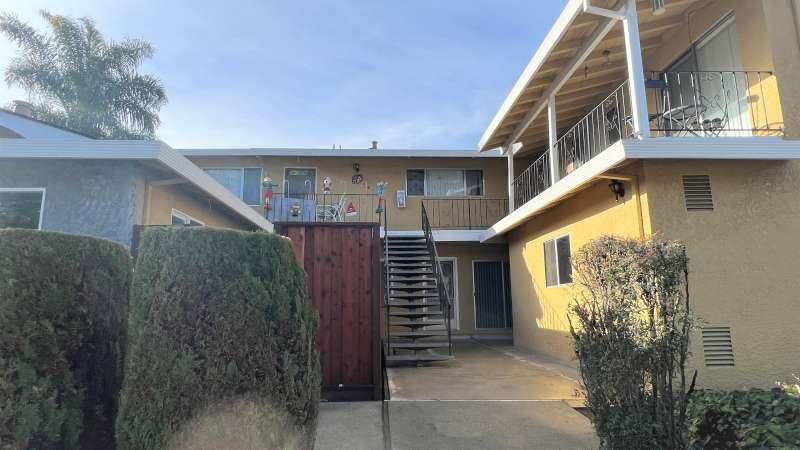 Detail Gallery Image 1 of 17 For 1281 Saratoga Ave #2,  San Jose,  CA 95129 - 1 Beds | 1 Baths