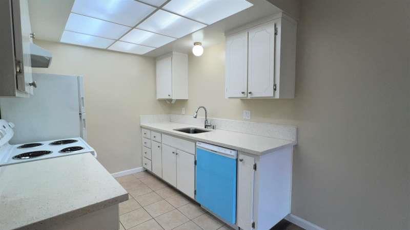 Detail Gallery Image 9 of 17 For 1281 Saratoga Ave #2,  San Jose,  CA 95129 - 1 Beds | 1 Baths