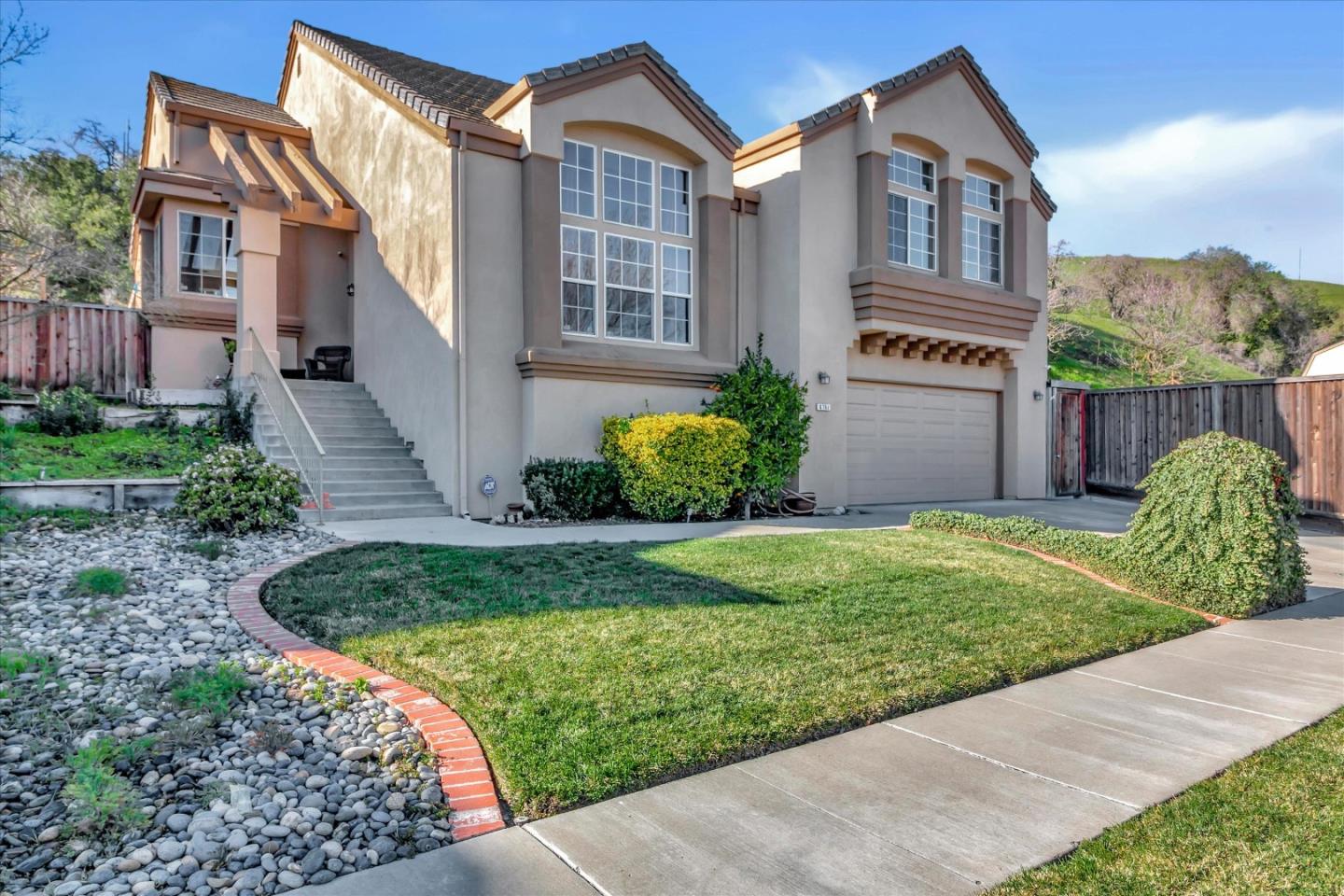 Detail Gallery Image 1 of 1 For 6761 Heaton Moor Dr, San Jose,  CA 95119 - 4 Beds | 2/1 Baths