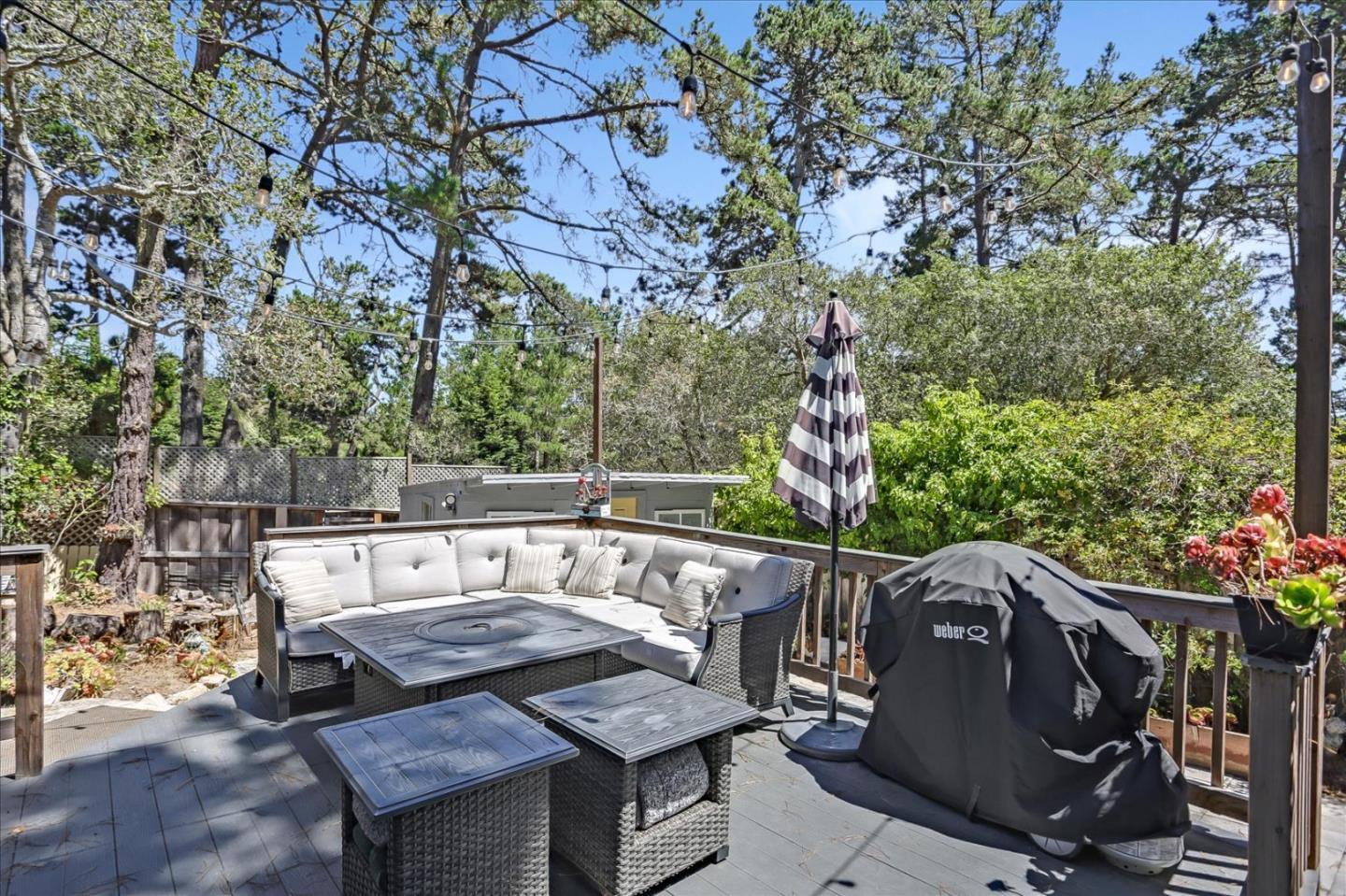 Detail Gallery Image 20 of 27 For 4187 Crest Rd, Pebble Beach,  CA 93953 - 3 Beds | 2 Baths