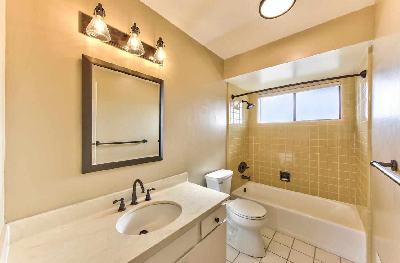 Detail Gallery Image 27 of 43 For 14170 Reservation Rd, Salinas,  CA 93908 - 3 Beds | 3 Baths