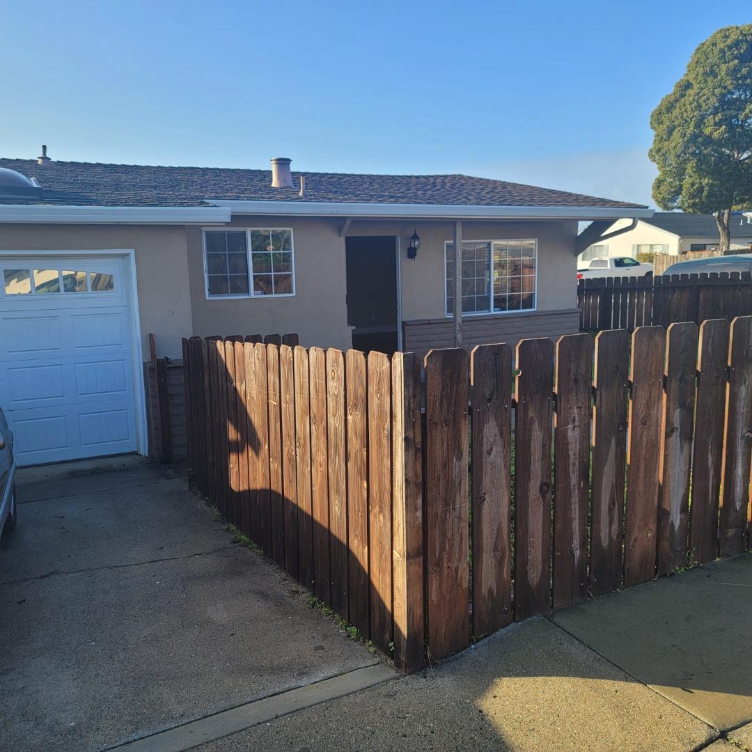 1697 Waring St, Seaside, CA 93955 photo 3