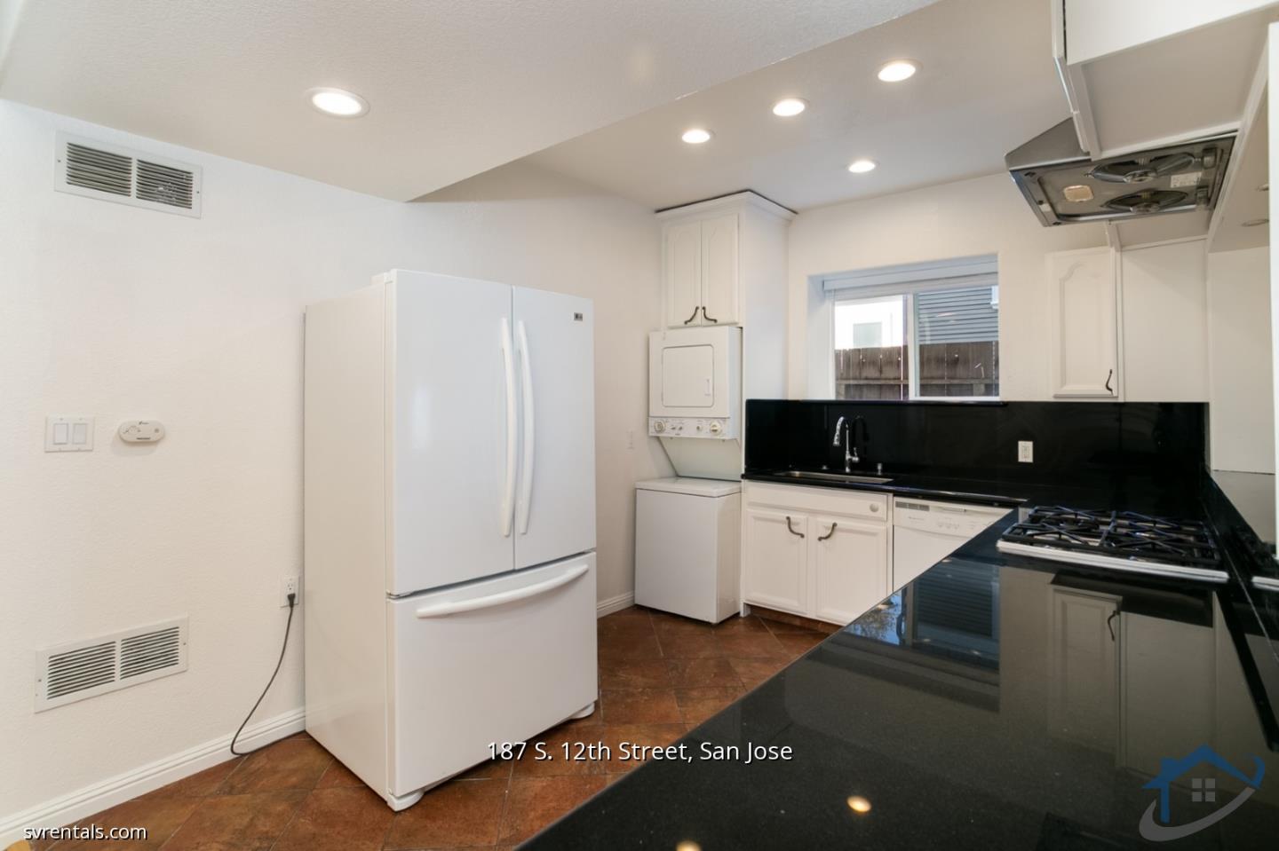 Detail Gallery Image 8 of 27 For 187 S 12th St #1,  San Jose,  CA 95112 - 3 Beds | 2 Baths