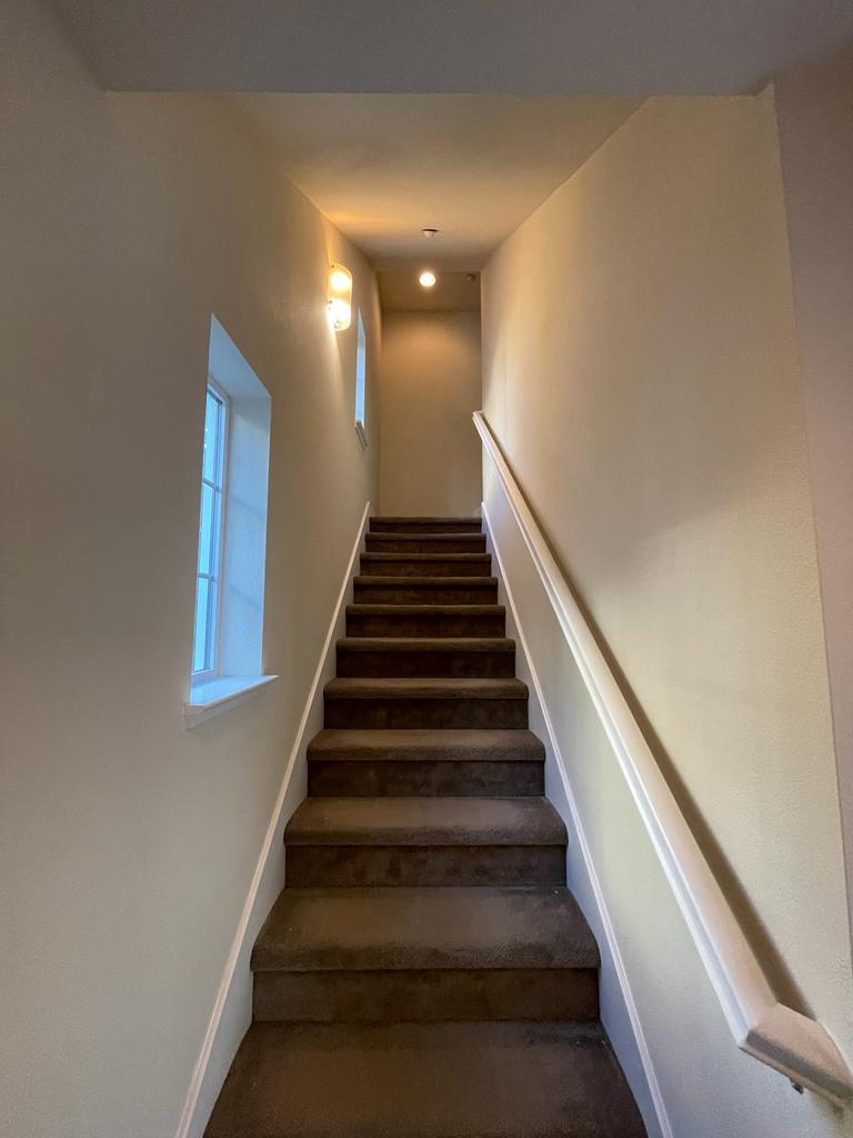 Detail Gallery Image 10 of 21 For 447 Topaz Ter, Sunnyvale,  CA 94089 - 2 Beds | 2/1 Baths