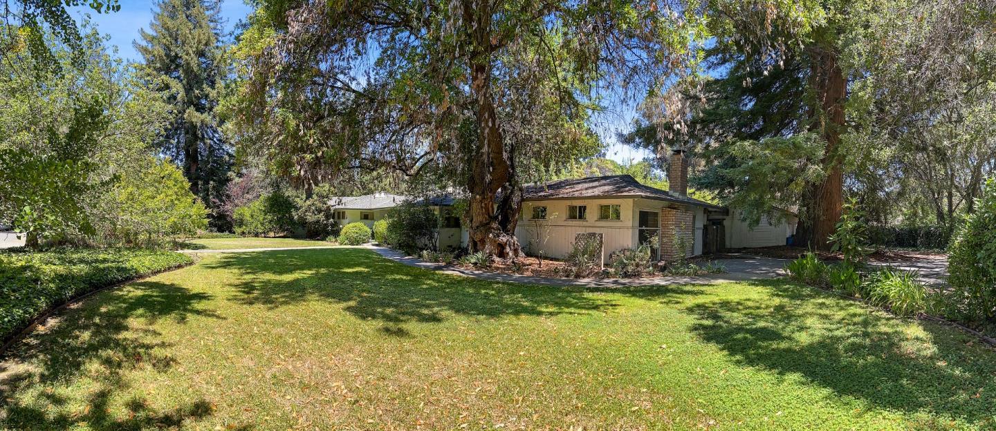 Detail Gallery Image 2 of 21 For 198 James Ave, Atherton,  CA 94027 - 5 Beds | 4 Baths