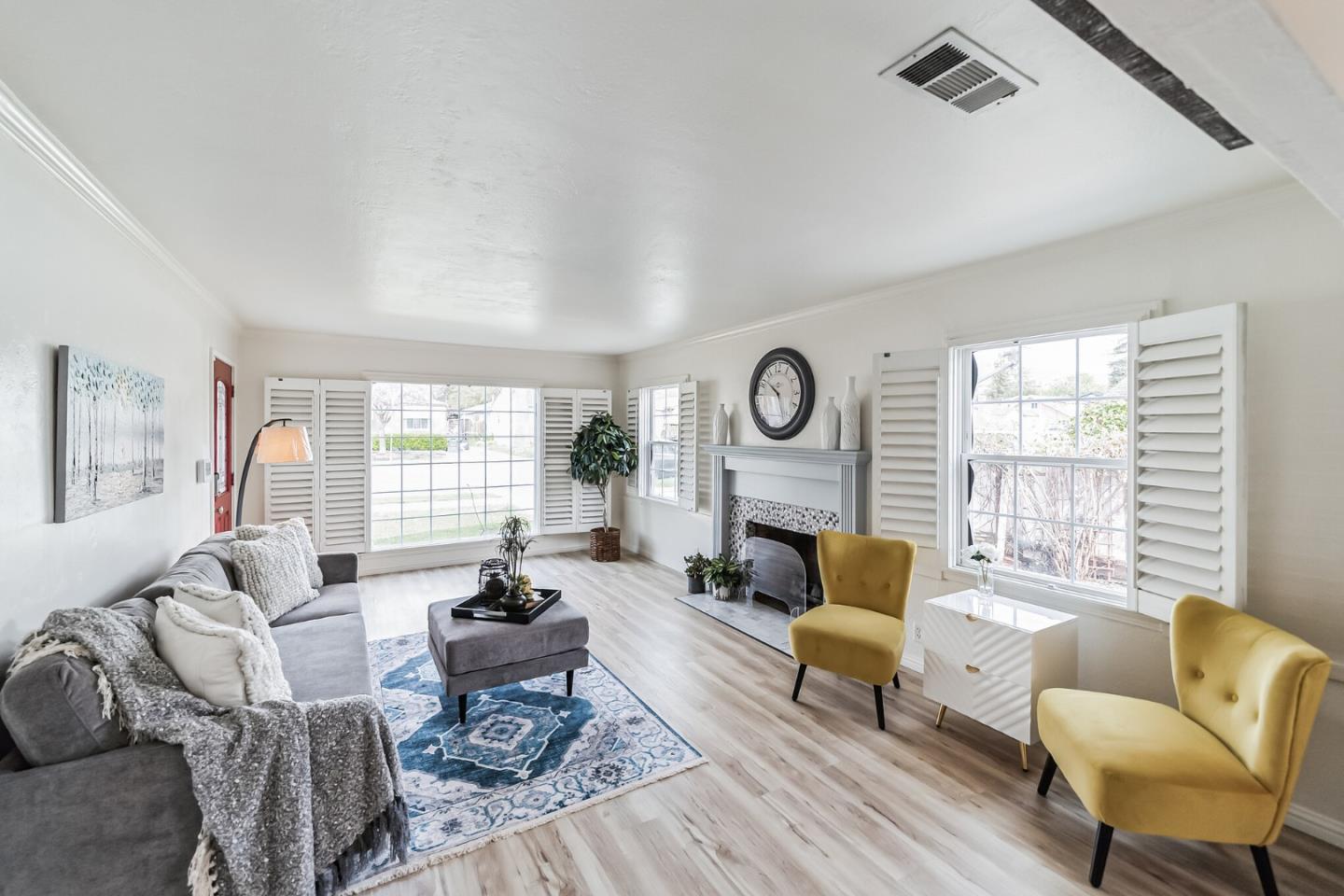 Detail Gallery Image 1 of 1 For 121 S Claremont Ave, San Jose,  CA 95127 - 2 Beds | 1 Baths