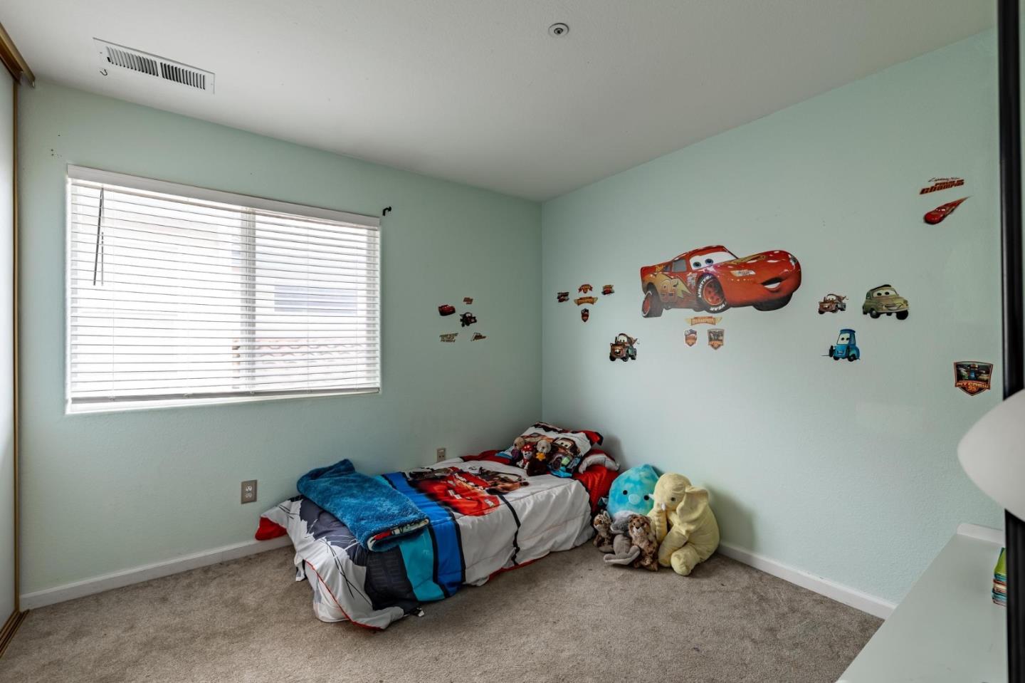 Detail Gallery Image 29 of 50 For 1737 Great Island St, Salinas,  CA 93906 - 5 Beds | 2/1 Baths