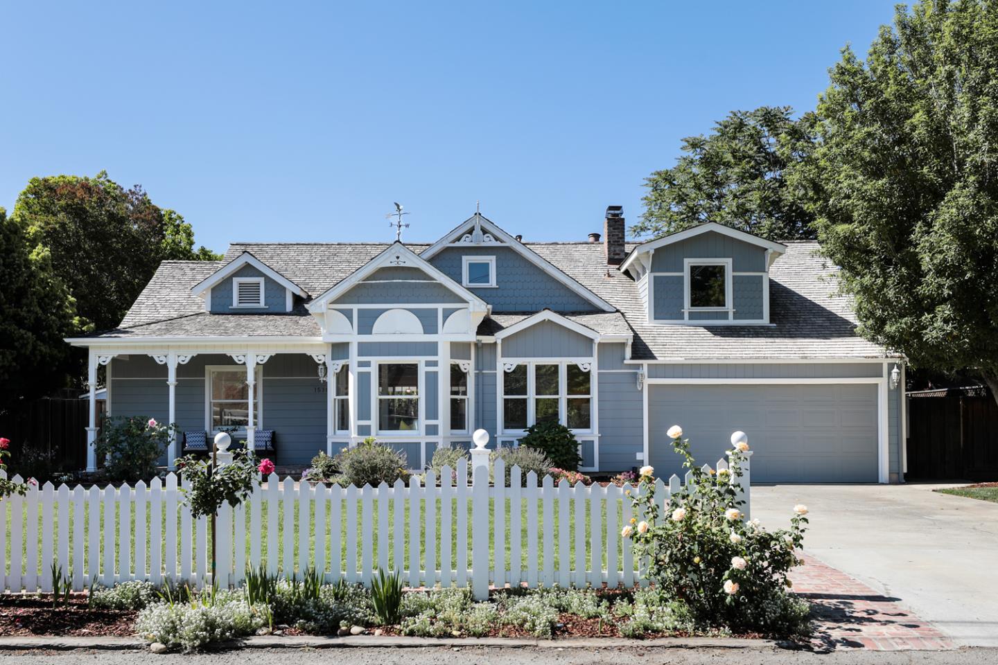 Detail Gallery Image 1 of 1 For 1530 Ben Roe Dr, Los Altos,  CA 94024 - 4 Beds | 3 Baths