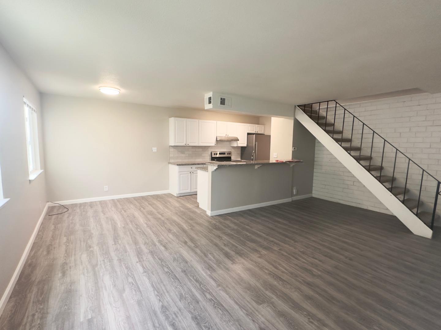 Detail Gallery Image 1 of 1 For 7352 Franklin Blvd #3,  Sacramento,  CA 95823 - 2 Beds | 1 Baths