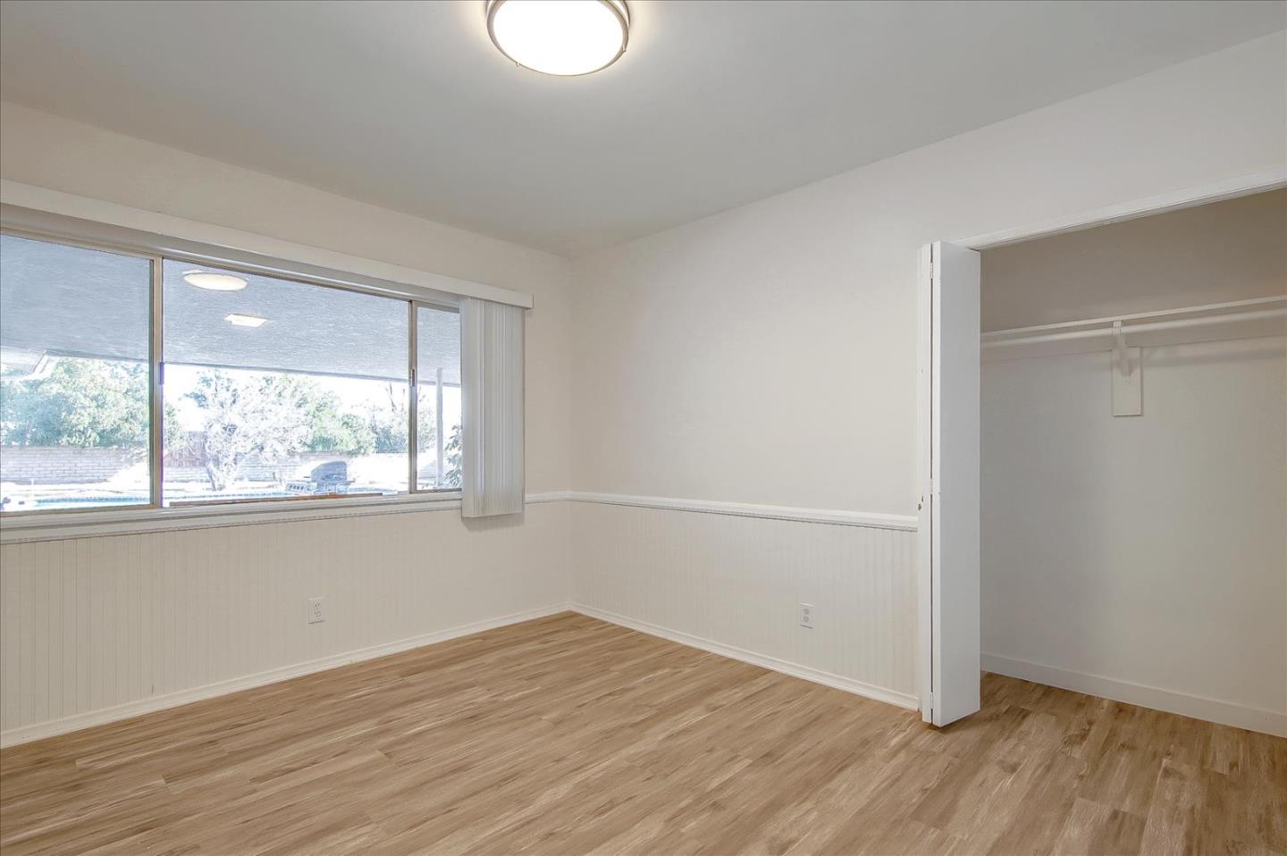 Detail Gallery Image 25 of 35 For 10122 Wystone Ave, Northridge,  CA 91324 - 4 Beds | 3 Baths