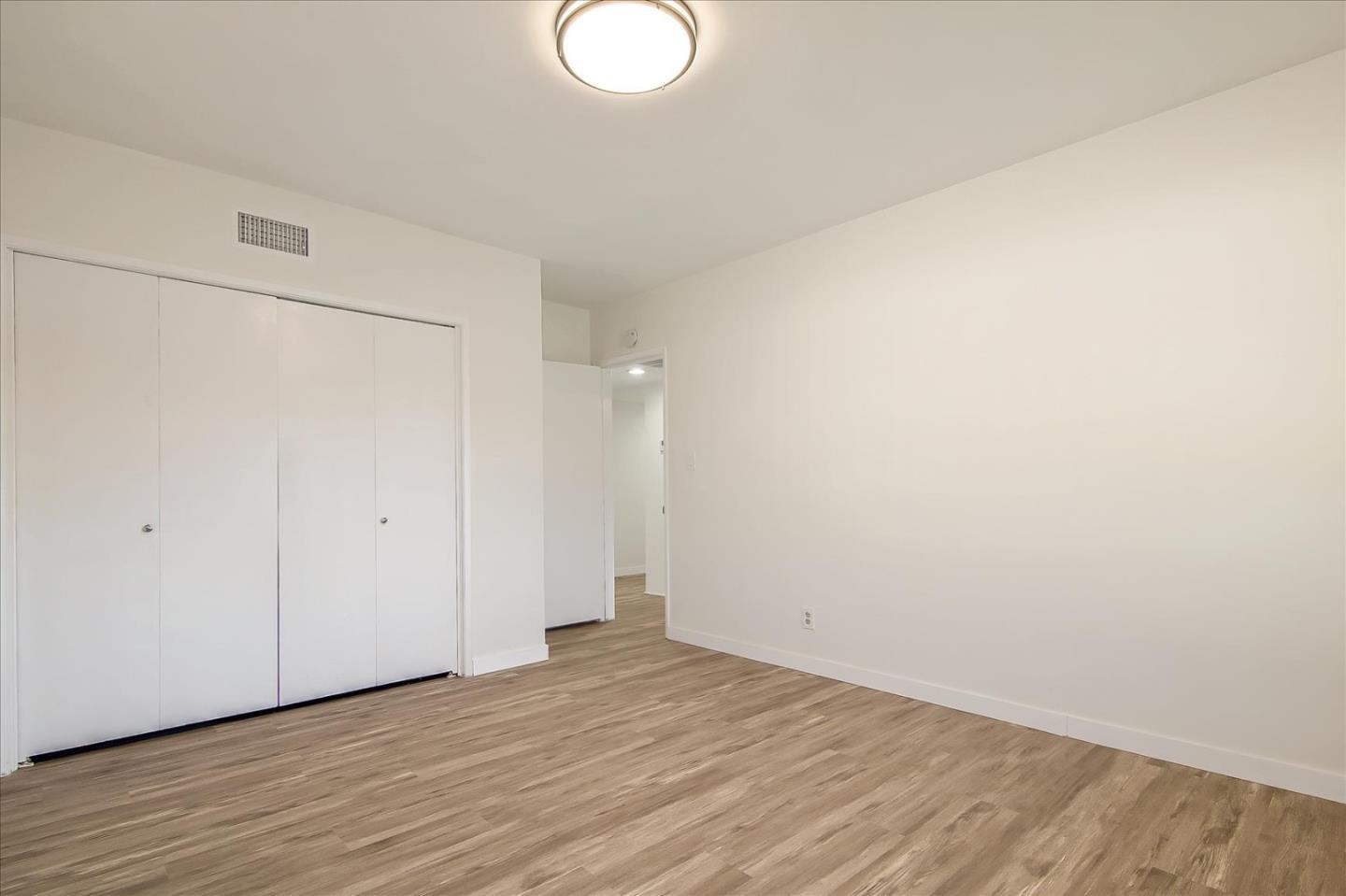 Detail Gallery Image 27 of 35 For 10122 Wystone Ave, Northridge,  CA 91324 - 4 Beds | 3 Baths