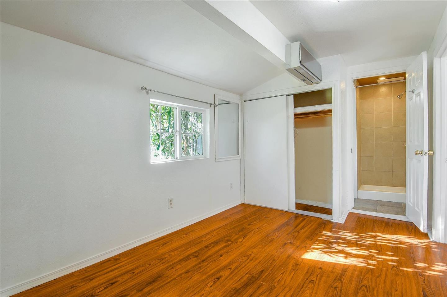 Detail Gallery Image 27 of 45 For 6513 Corbin Ave, Woodland Hills,  CA 91367 - 5 Beds | 4 Baths