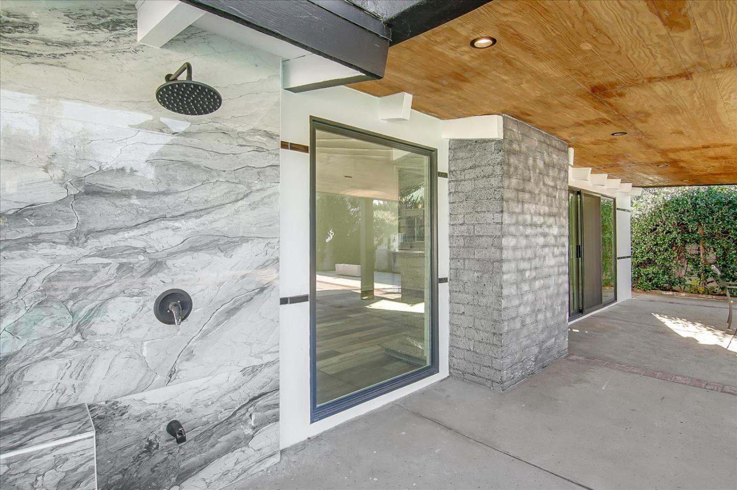 Detail Gallery Image 39 of 45 For 6513 Corbin Ave, Woodland Hills,  CA 91367 - 5 Beds | 4 Baths