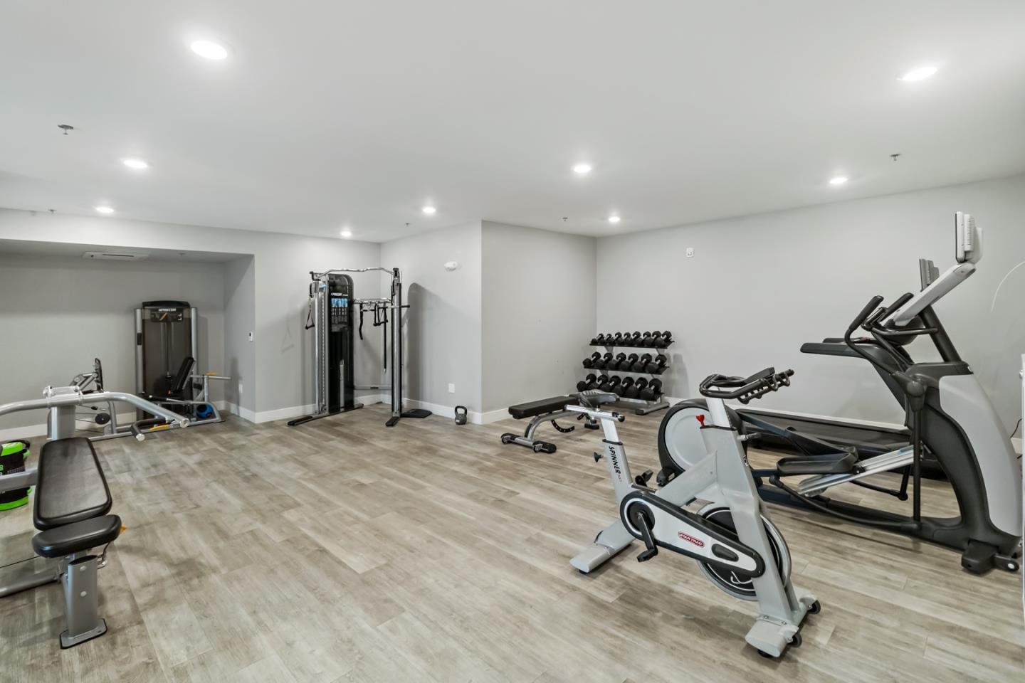 Detail Gallery Image 49 of 62 For 1048 Monroe St #321,  Santa Clara,  CA 95050 - 4 Beds | 2/1 Baths