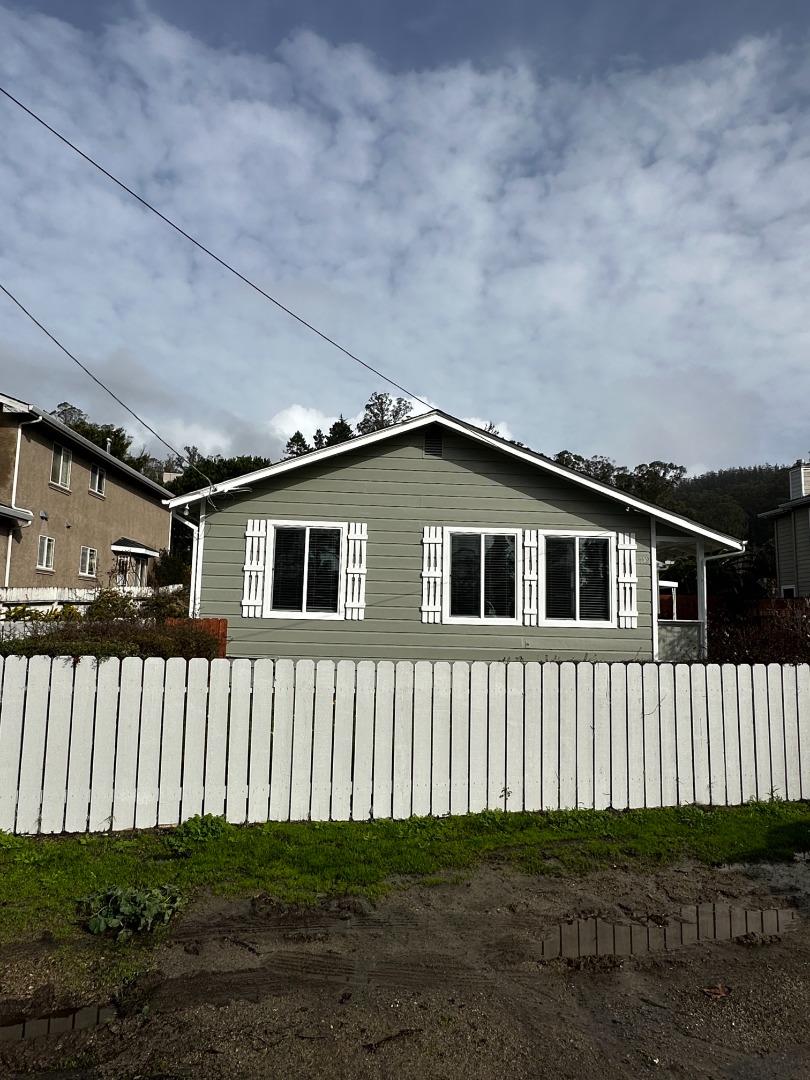 Front Image Thumbnail for ML81915978