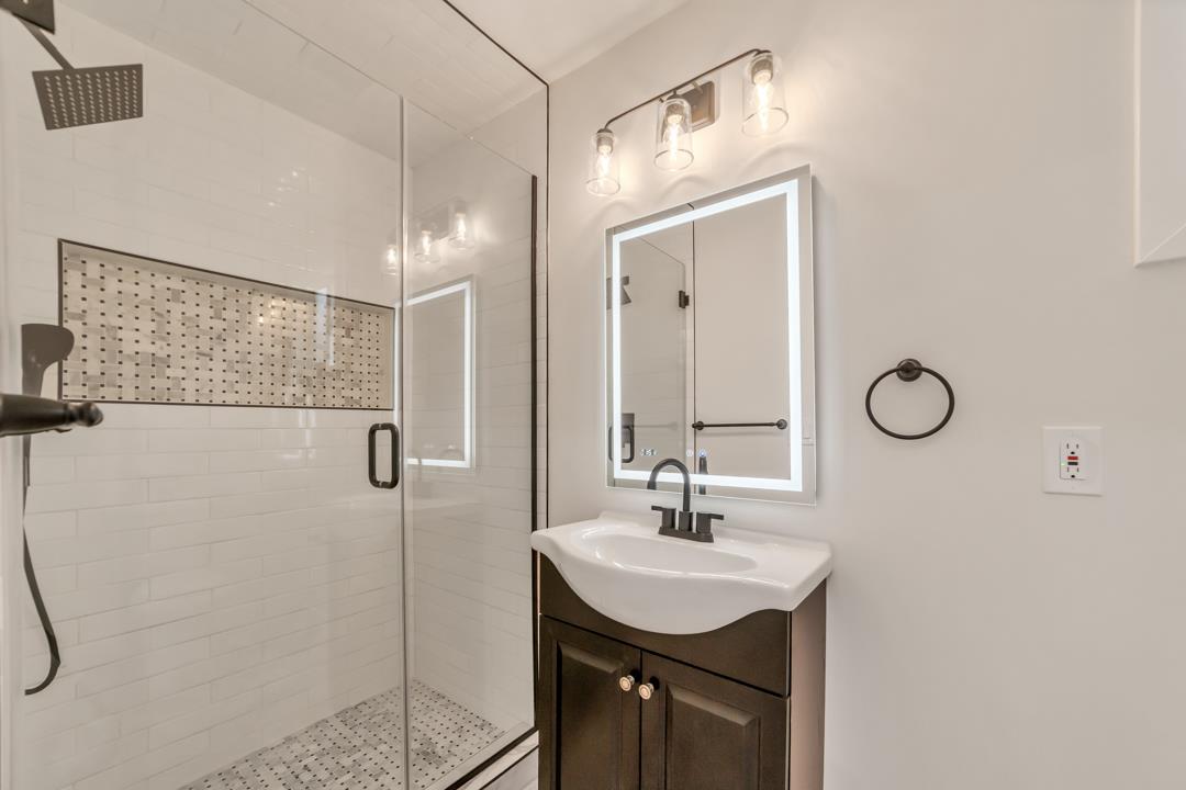 Detail Gallery Image 16 of 17 For 54 W Reed St, San Jose,  CA 95110 - 2 Beds | 2 Baths