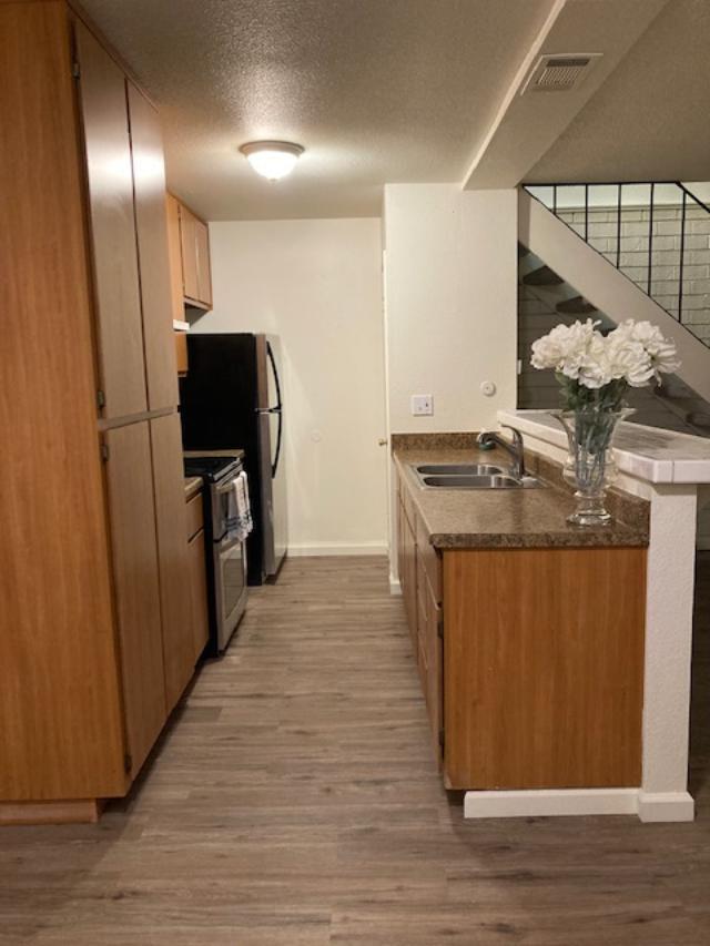 Detail Gallery Image 1 of 1 For 7328 Franklin Blvd #3,  Sacramento,  CA 95823 - 2 Beds | 1 Baths