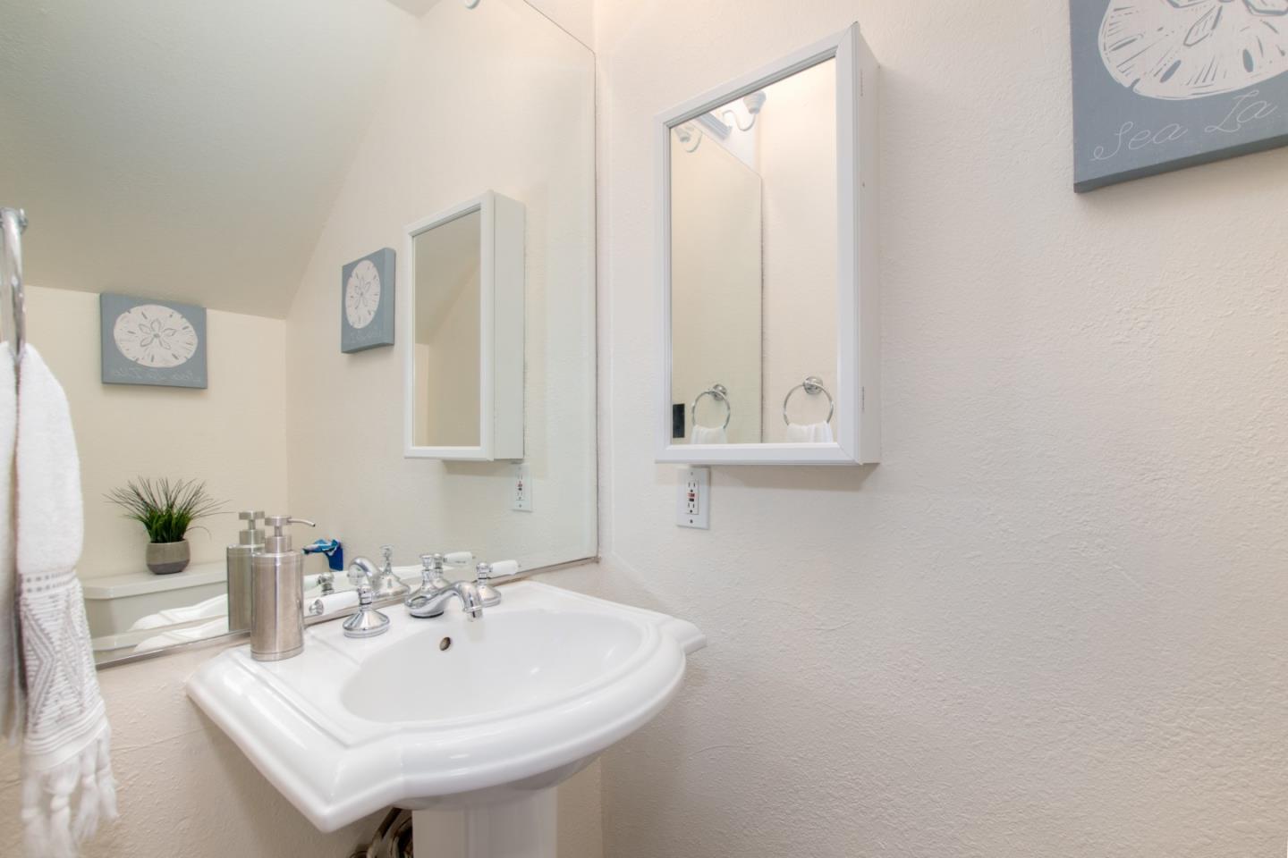 Detail Gallery Image 20 of 25 For 1702 Mount Rushmore Dr, San Jose,  CA 95127 - 3 Beds | 2/1 Baths