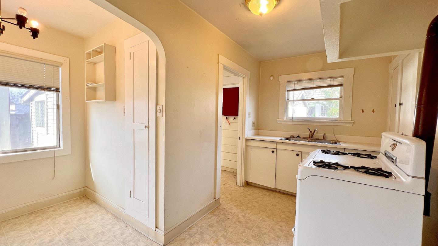 Detail Gallery Image 12 of 24 For 183 N 19th St, San Jose,  CA 95112 - 2 Beds | 1 Baths