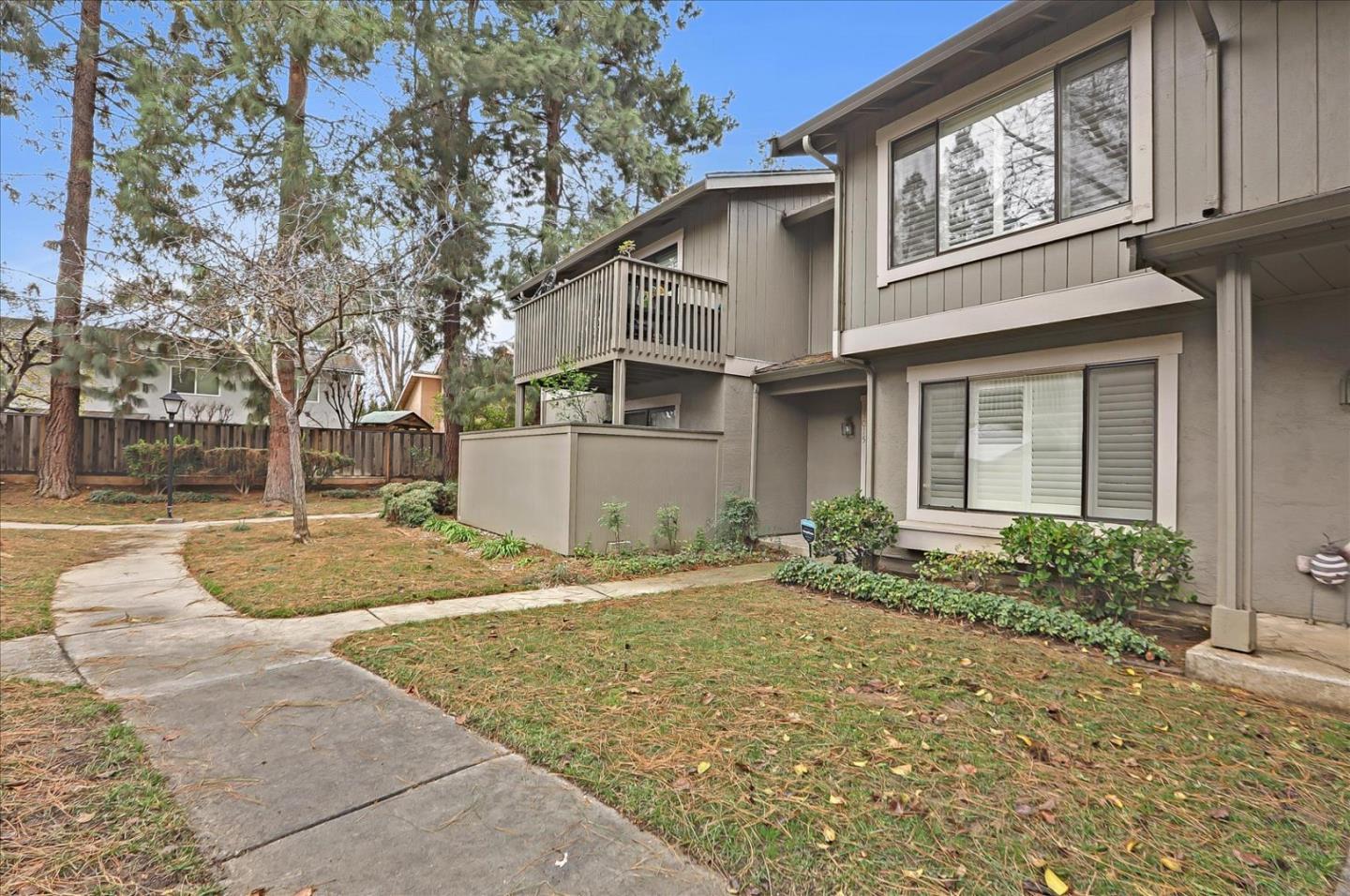 Detail Gallery Image 1 of 1 For 5015 Grey Feather Cir, San Jose,  CA 95136 - 2 Beds | 2/1 Baths