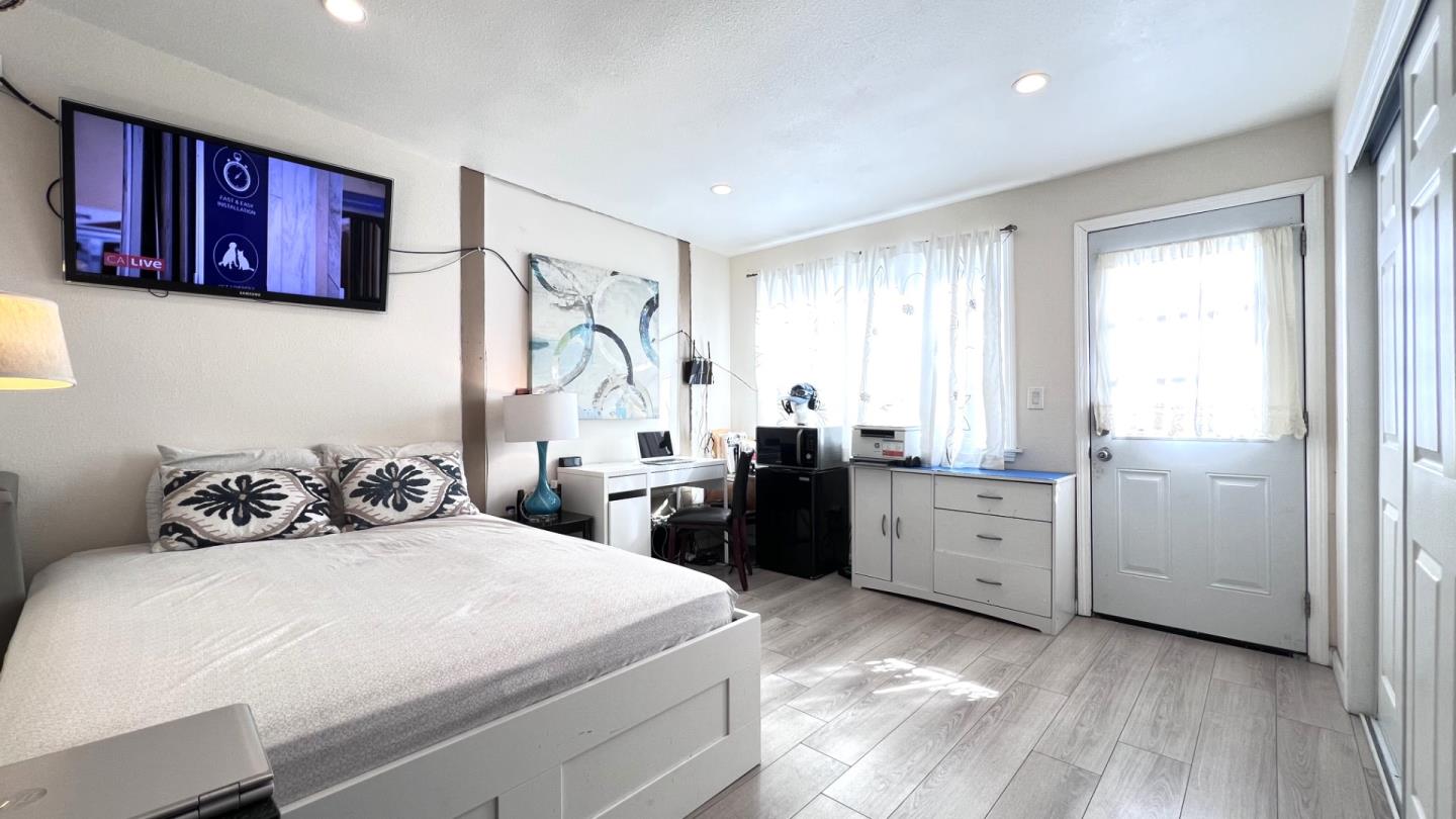 Detail Gallery Image 15 of 19 For 3156 Mckee Rd, San Jose,  CA 95127 - 3 Beds | 2 Baths