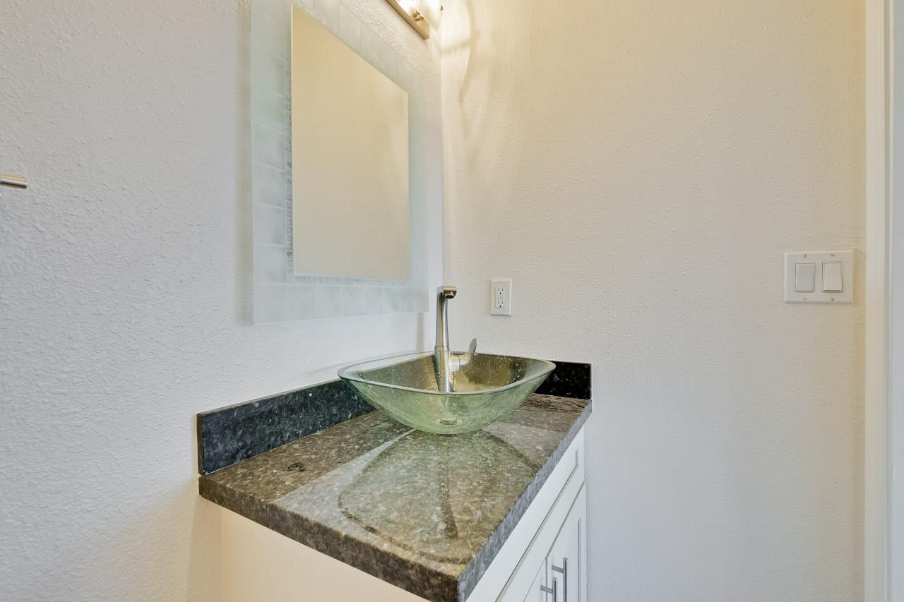 Detail Gallery Image 11 of 37 For 173 Higdon Ave #UNIT 2,  Mountain View,  CA 94041 - 2 Beds | 1/1 Baths