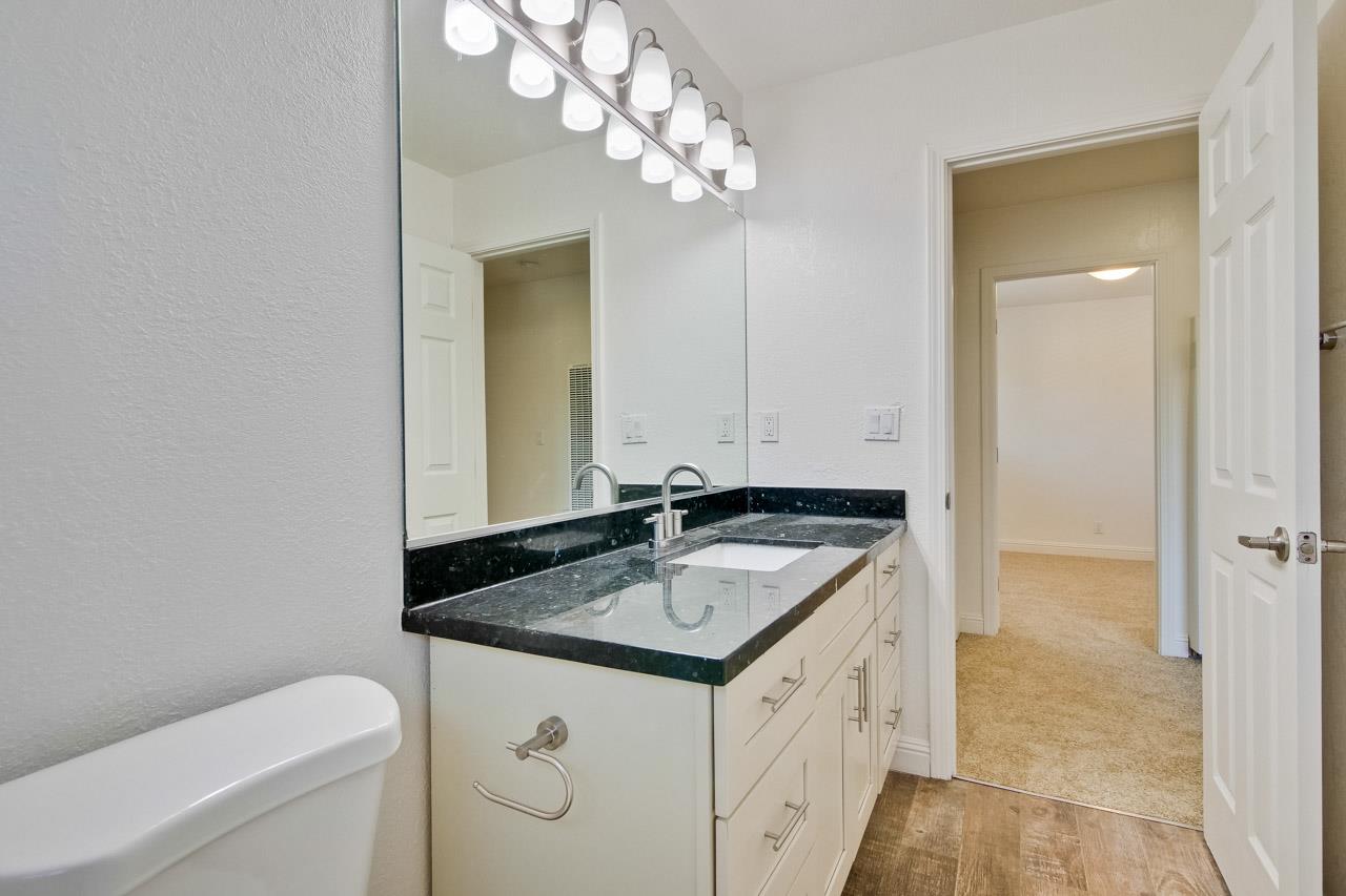 Detail Gallery Image 13 of 37 For 173 Higdon Ave #UNIT 2,  Mountain View,  CA 94041 - 2 Beds | 1/1 Baths